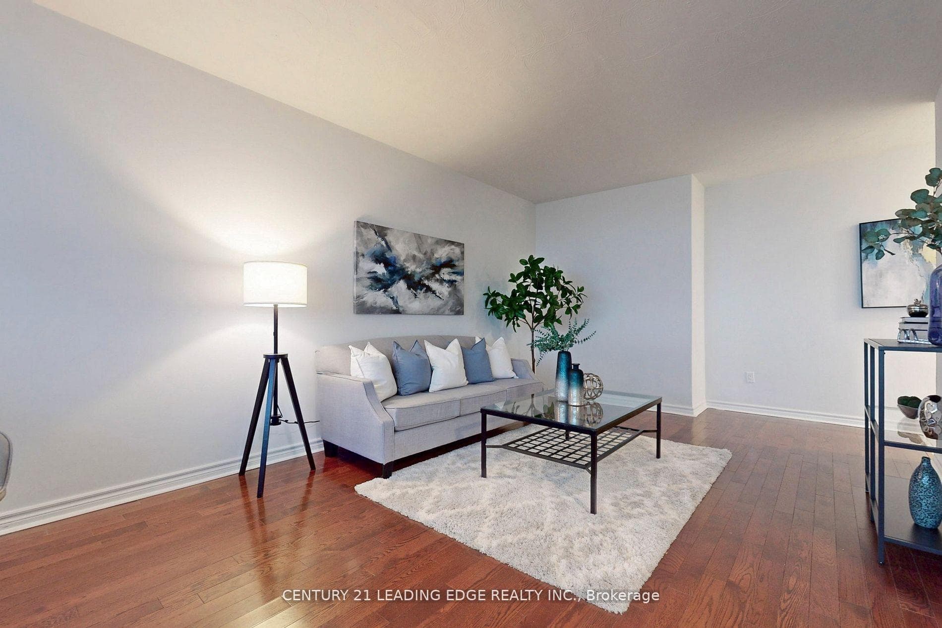 2245 Eglinton Avenue Unit 1005 photo 10