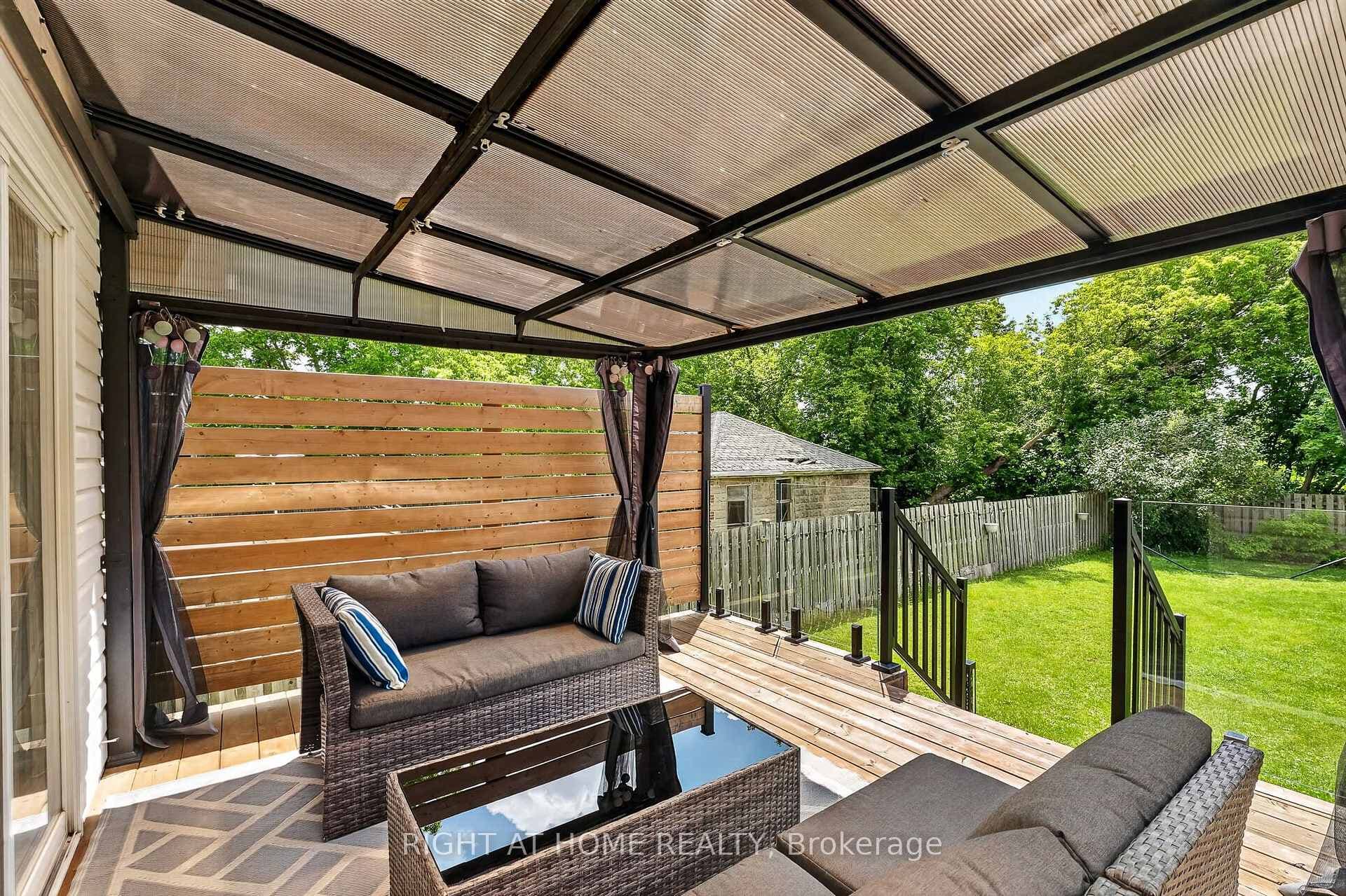 5524 Fraser Street photo 41