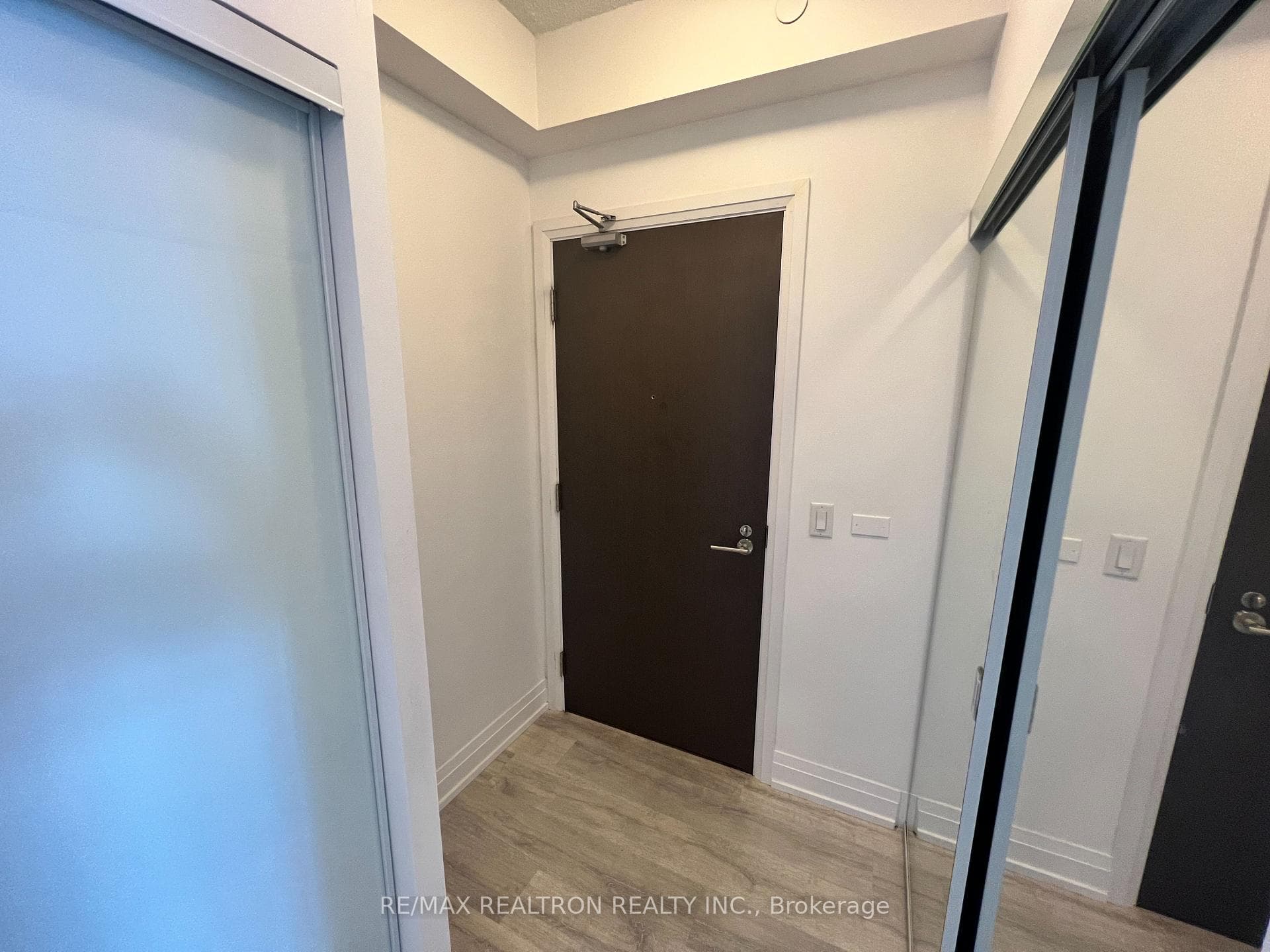 7890 Bathurst Street Unit 2008 photo 5