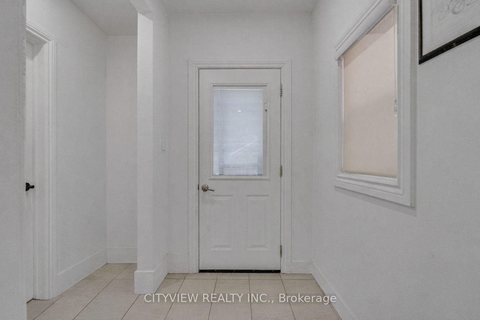 382 Beach Road photo 8