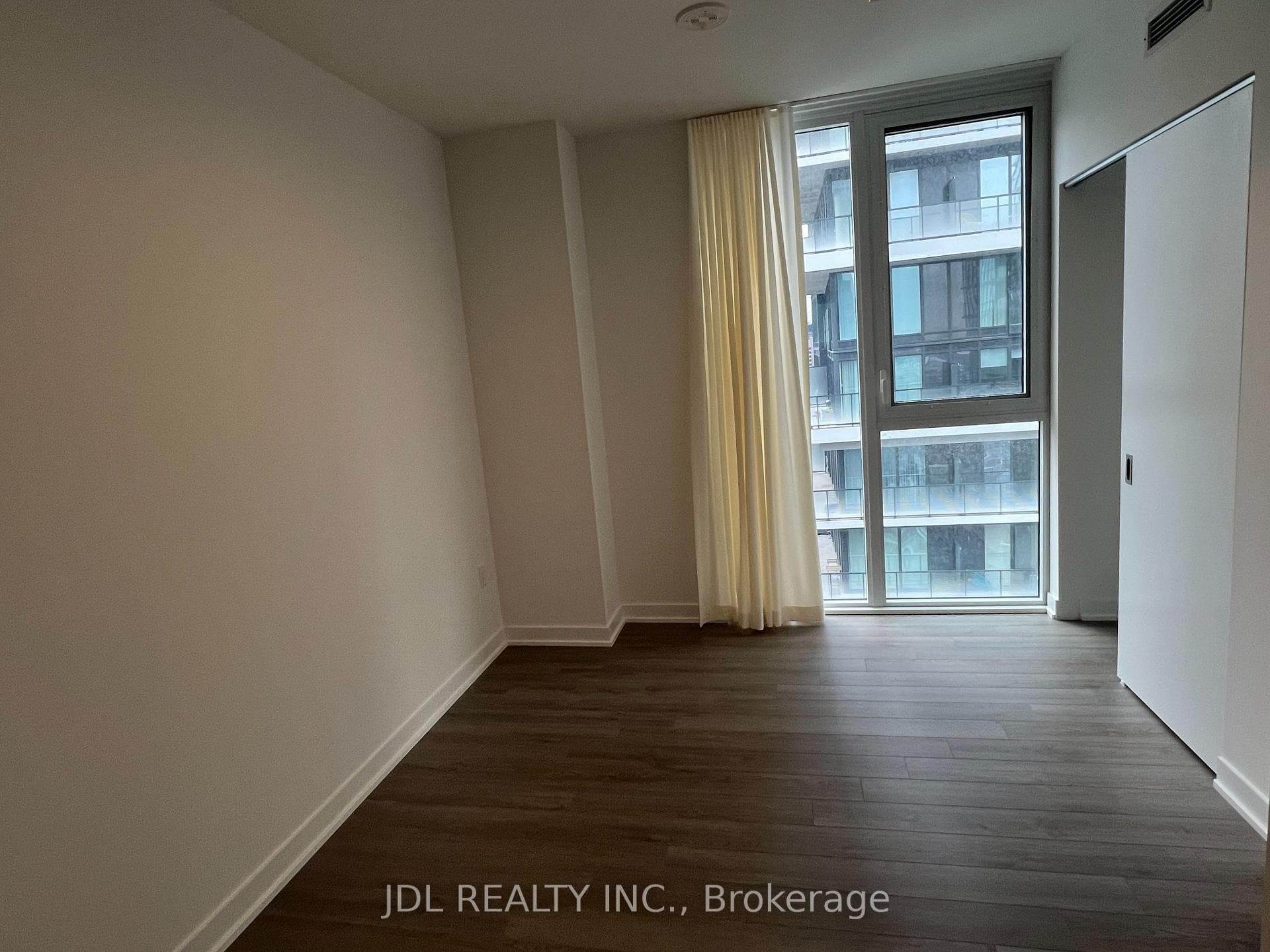 357 King Street Unit 3308 photo 11