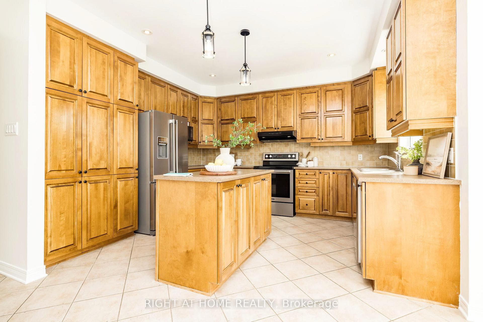 109 Coyote Crescent photo 9