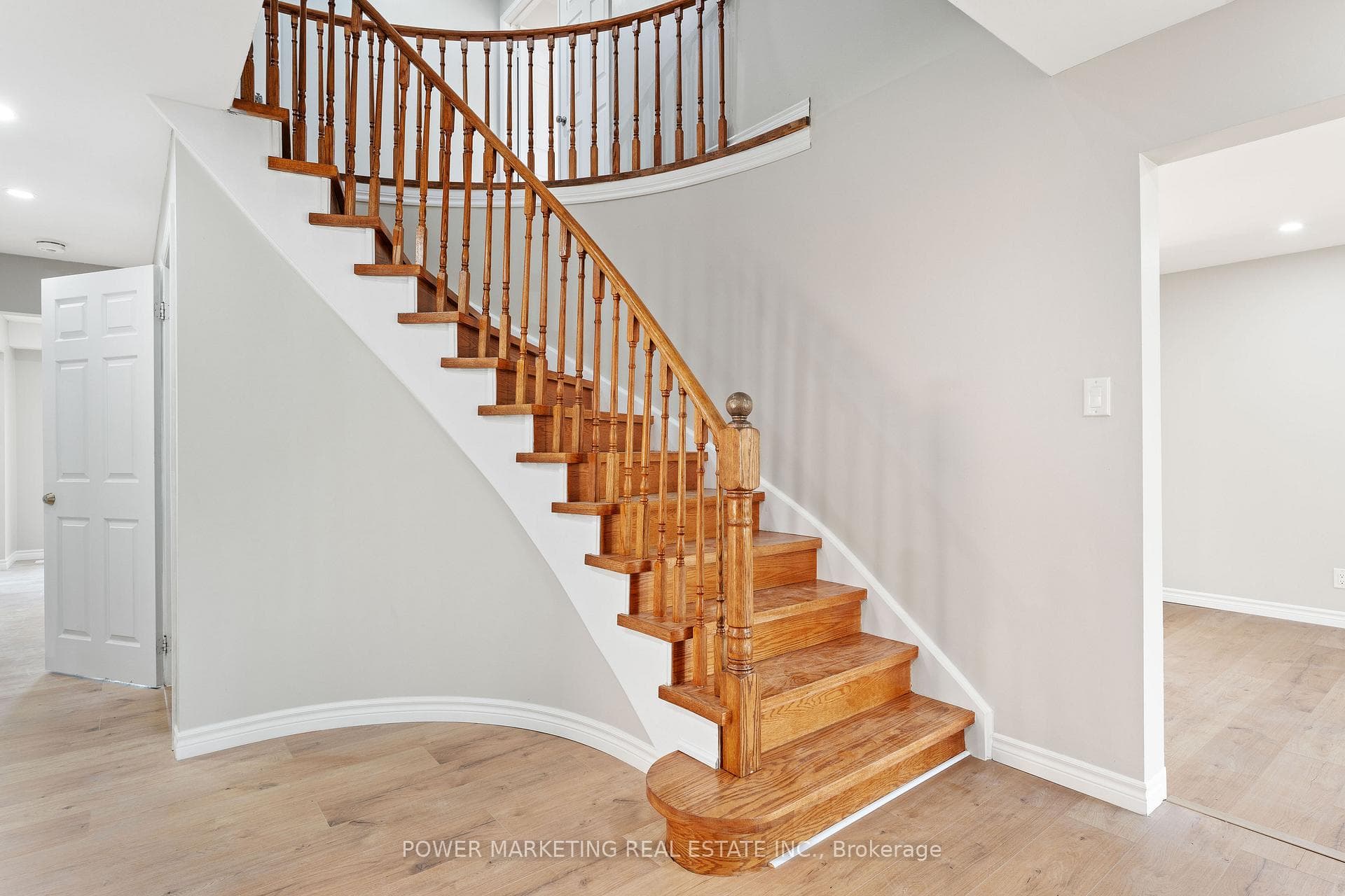 3 Newbury Crescent photo 17