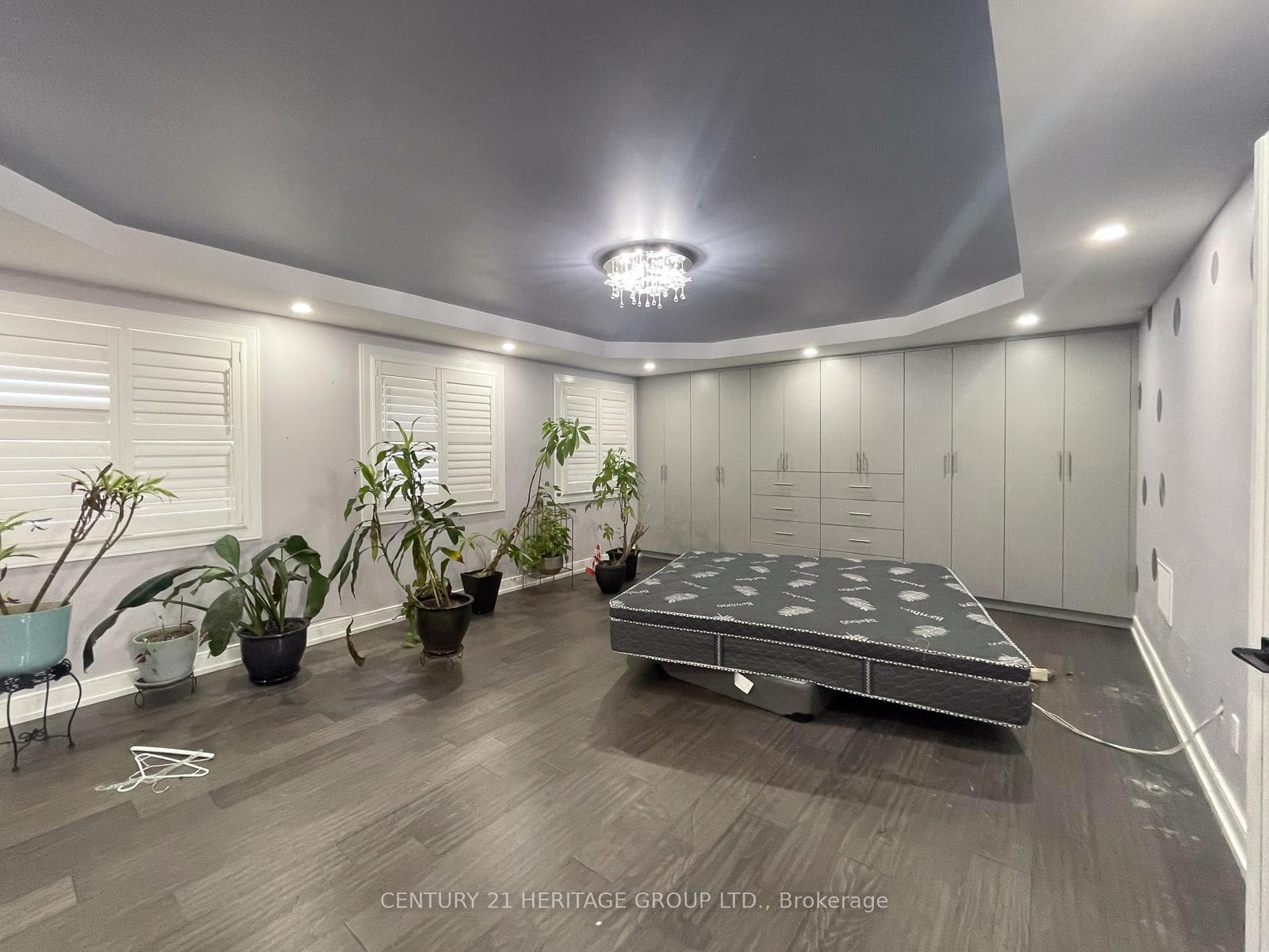 69 Greenwood Road photo 24
