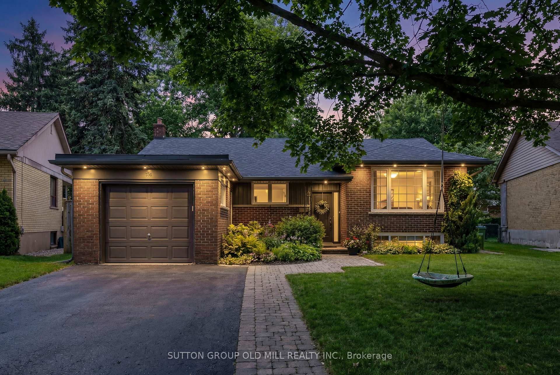 16 Brook Tree Crescent photo 3