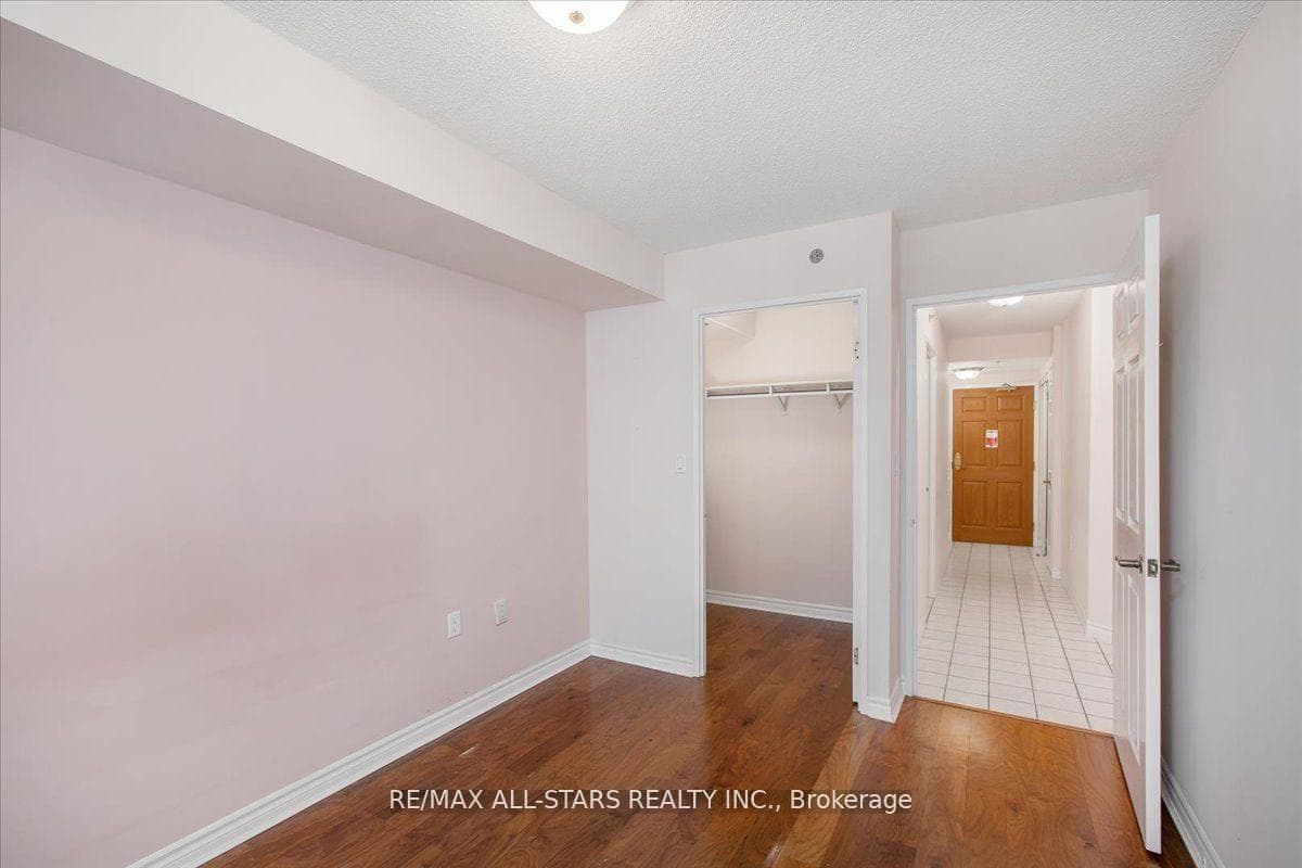 115 BONIS Avenue Unit 413 photo 22