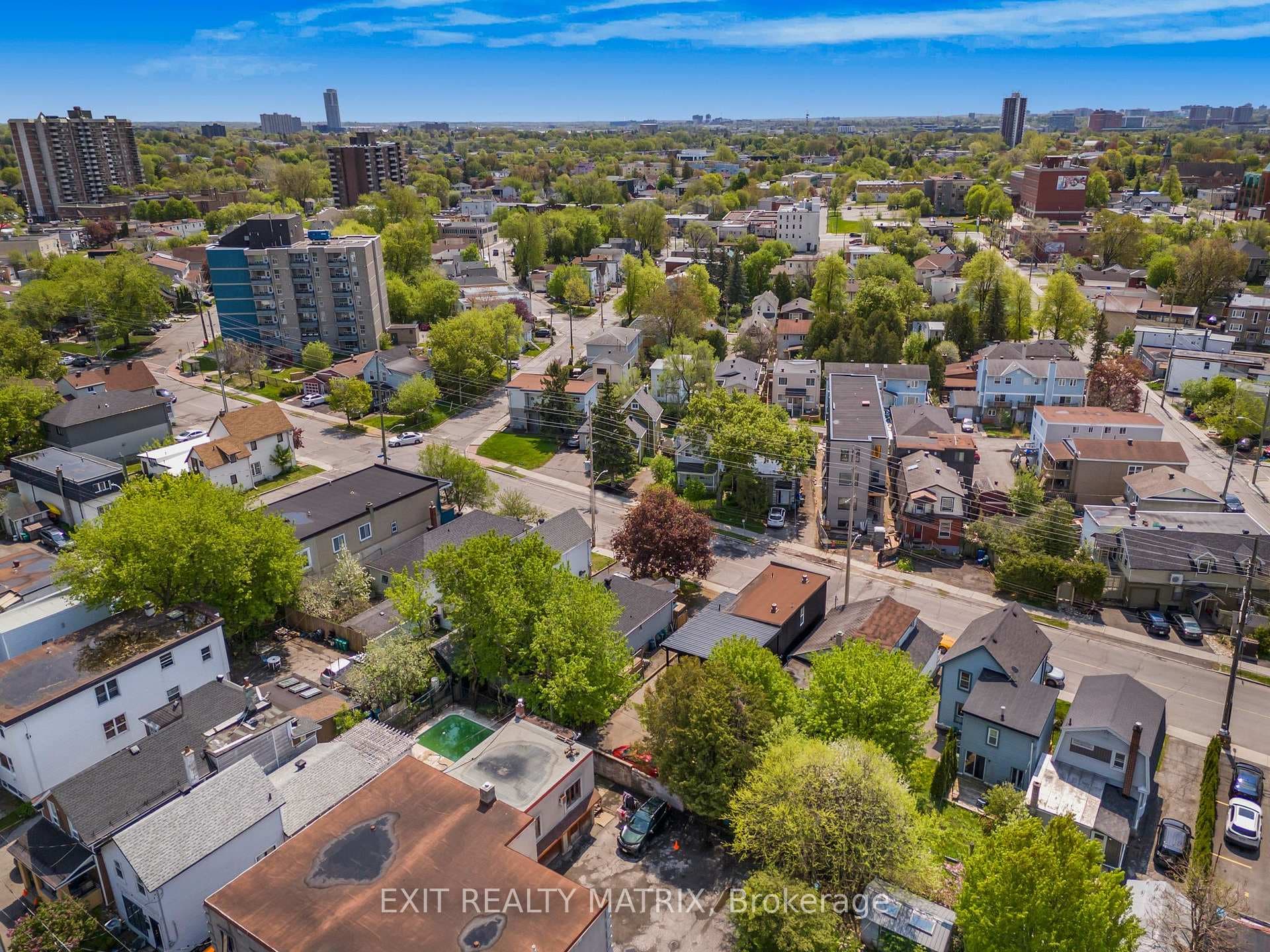 261 Montfort Street photo 37