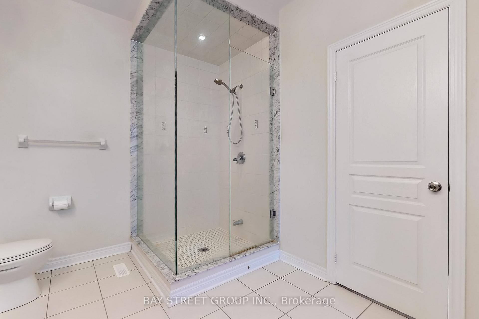 38 Russell Parker Crescent photo 23
