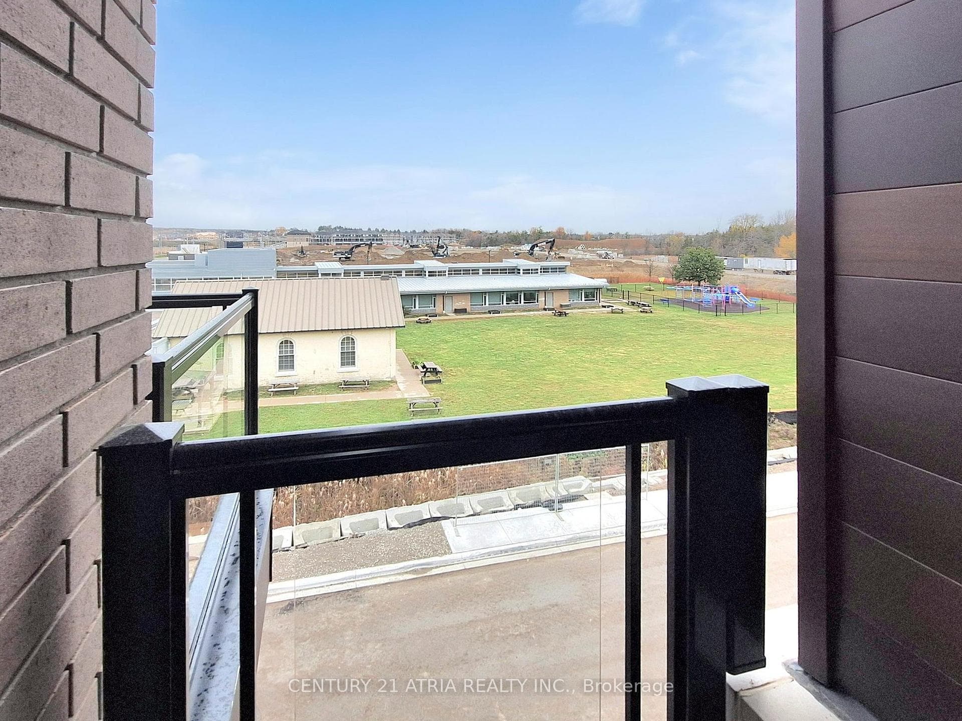 16 Harold Wilson Lane photo 32