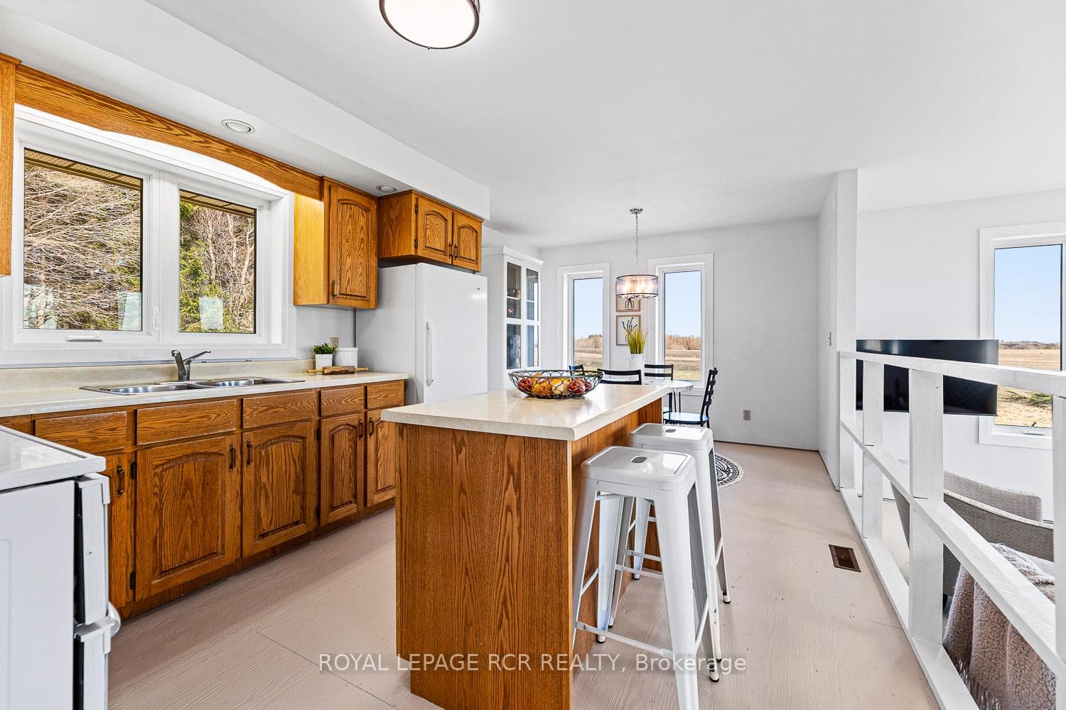 434089 4th Line photo 11