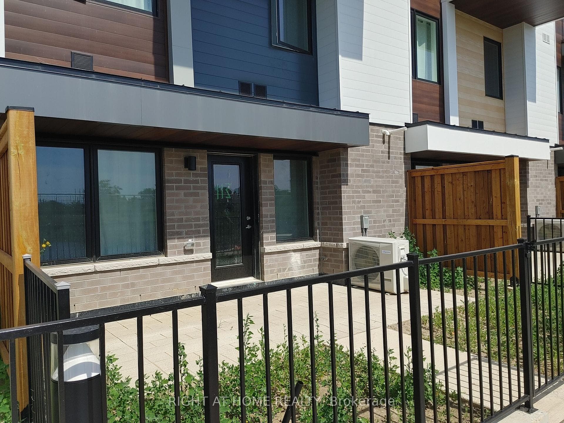 155 Downsview Park Boulevard Unit 113 photo 2