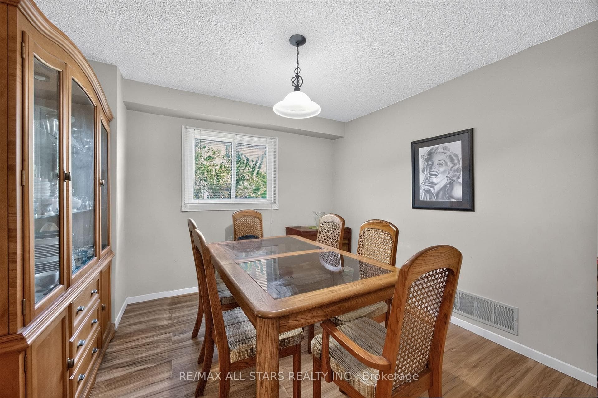 68 Patterson Crescent photo 6