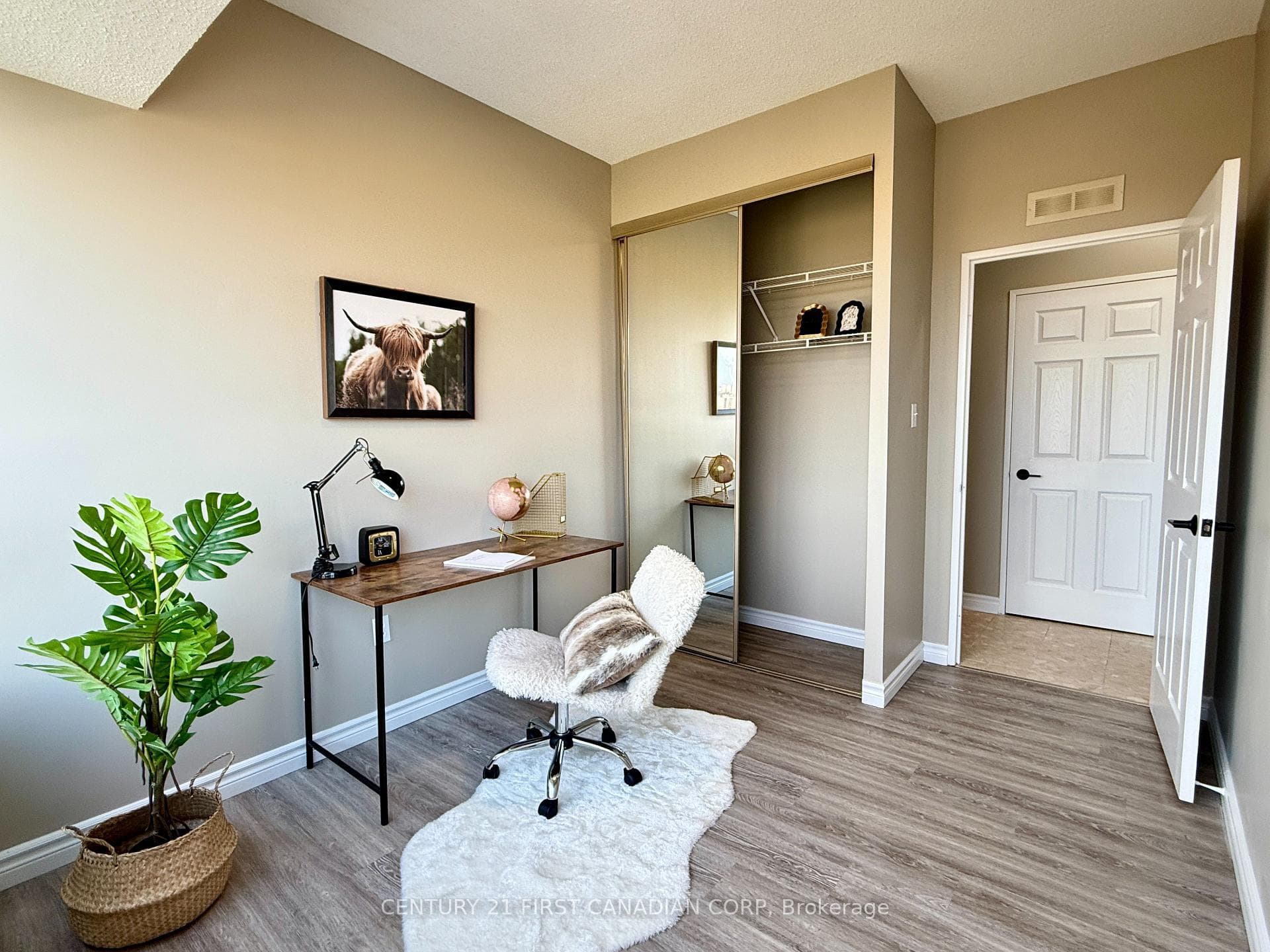 744 Wonderland Road Unit 1203 photo 25