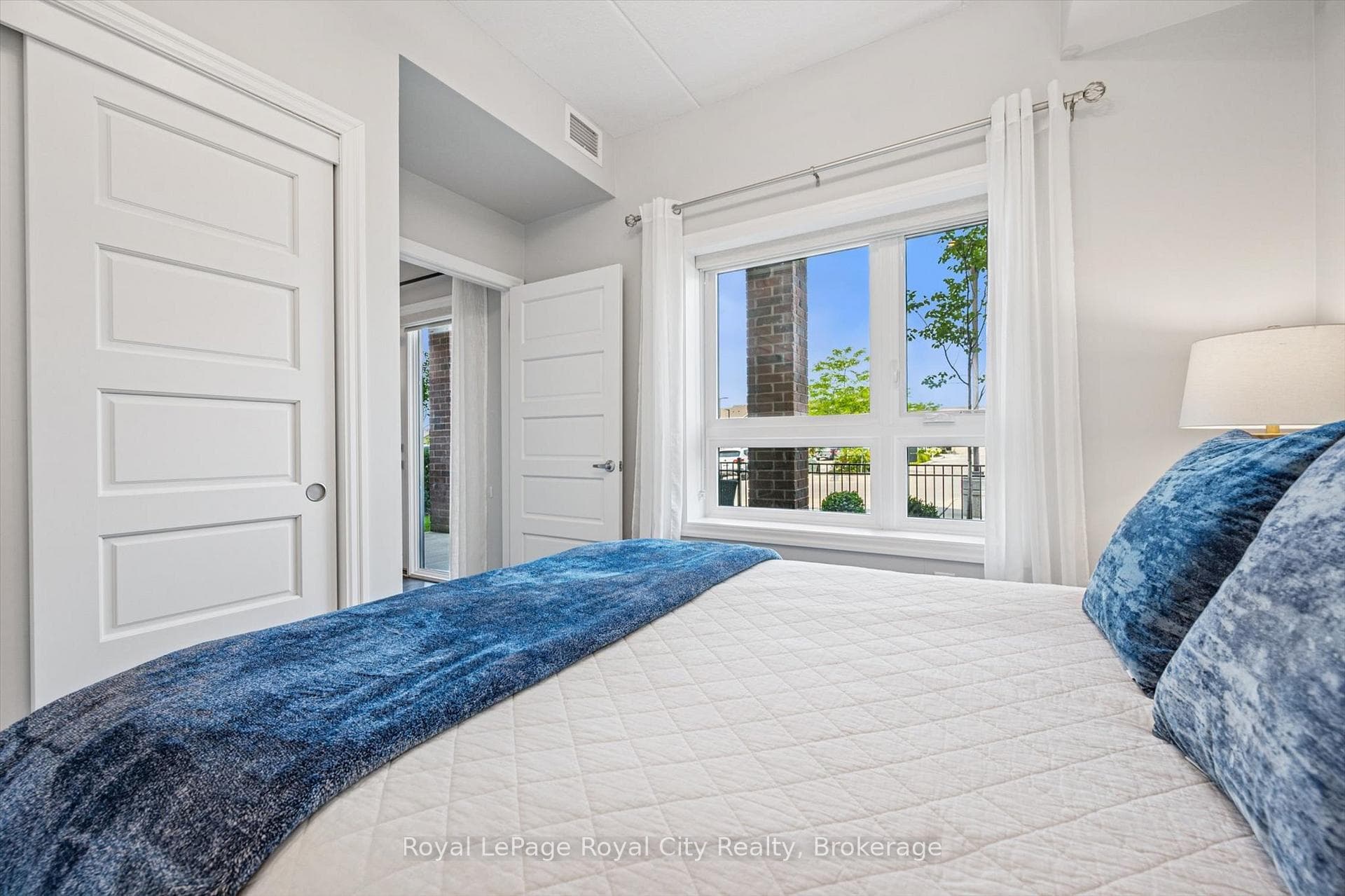 35 Kingsbury Square Unit 121 photo 24