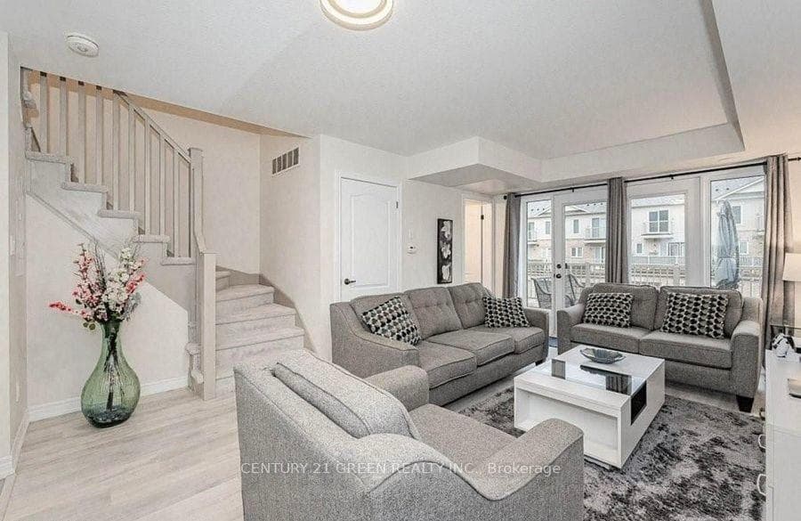 124 Watson Parkway Unit 10 photo 3
