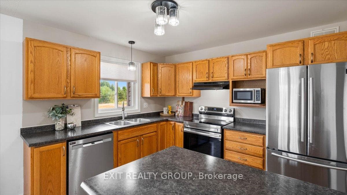323 Mapleview Road photo 5