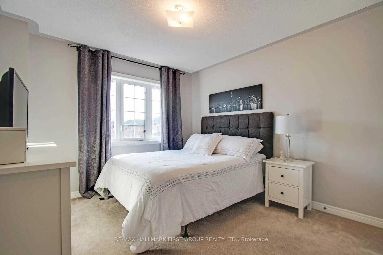 30 Westport Drive photo 9