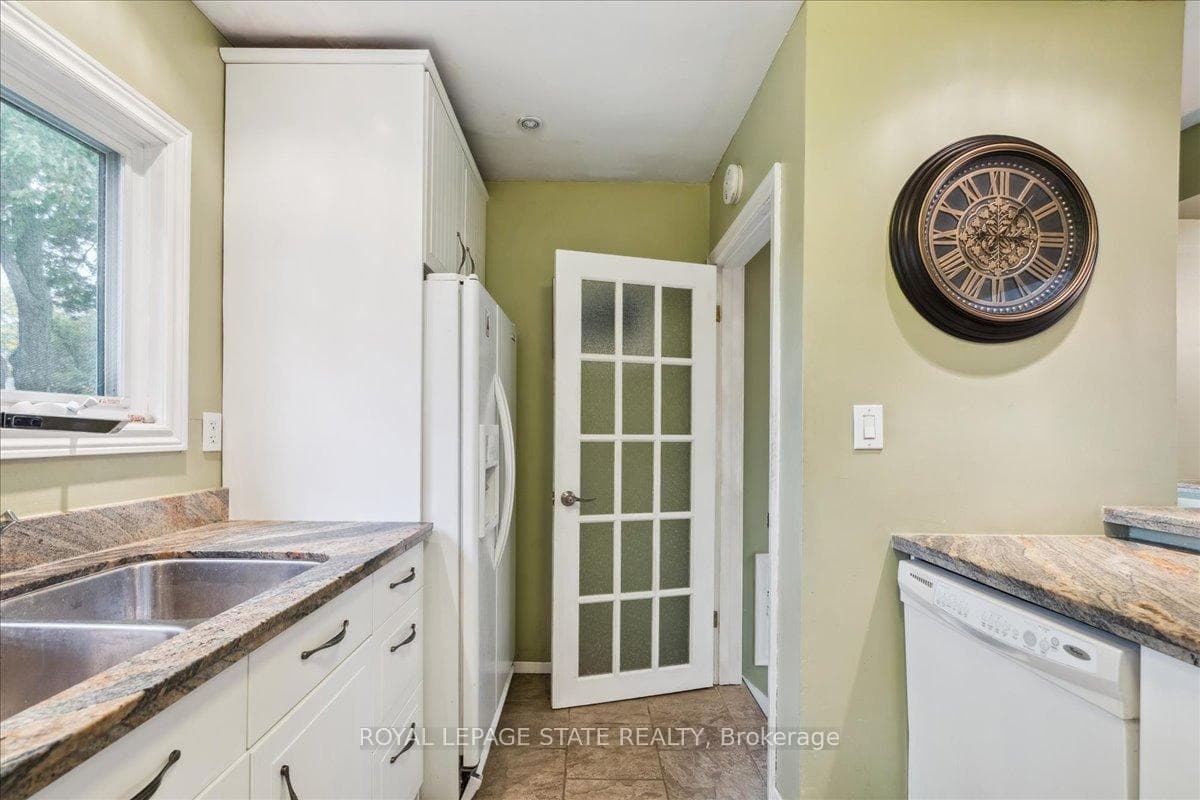 276 West 2nd Street photo 15