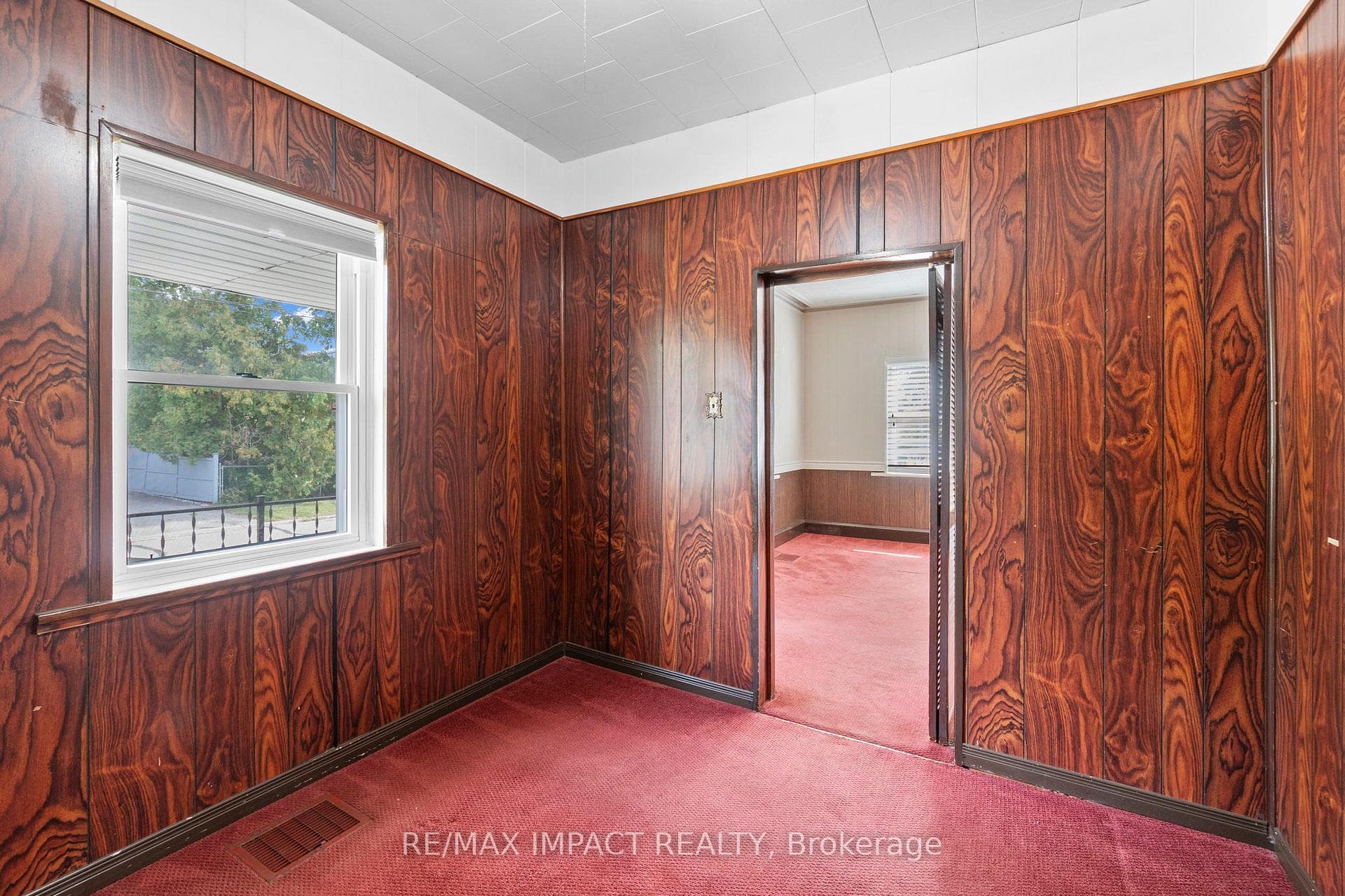 355 Bond Street photo 30