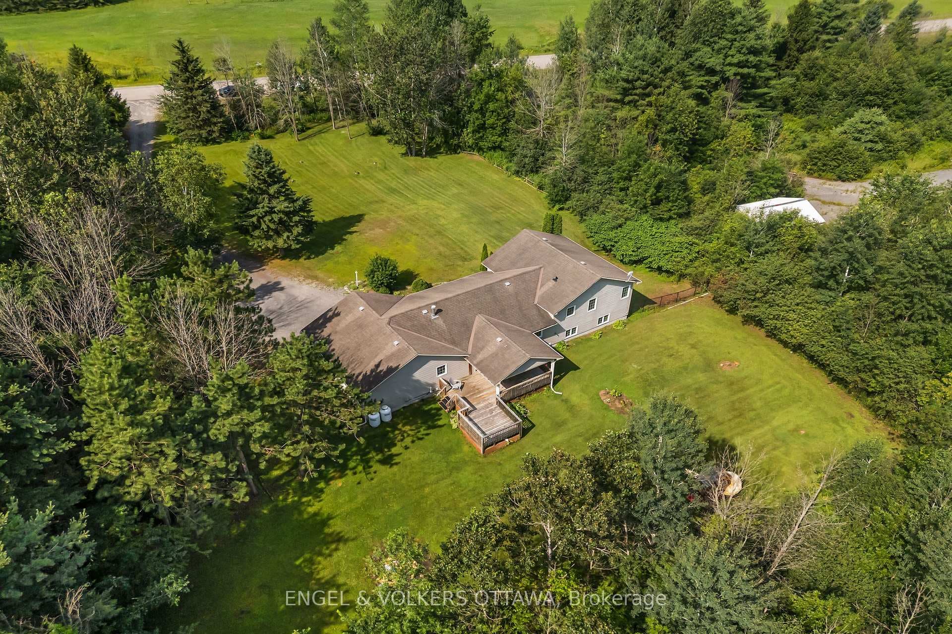 7005 Millar Road photo 35