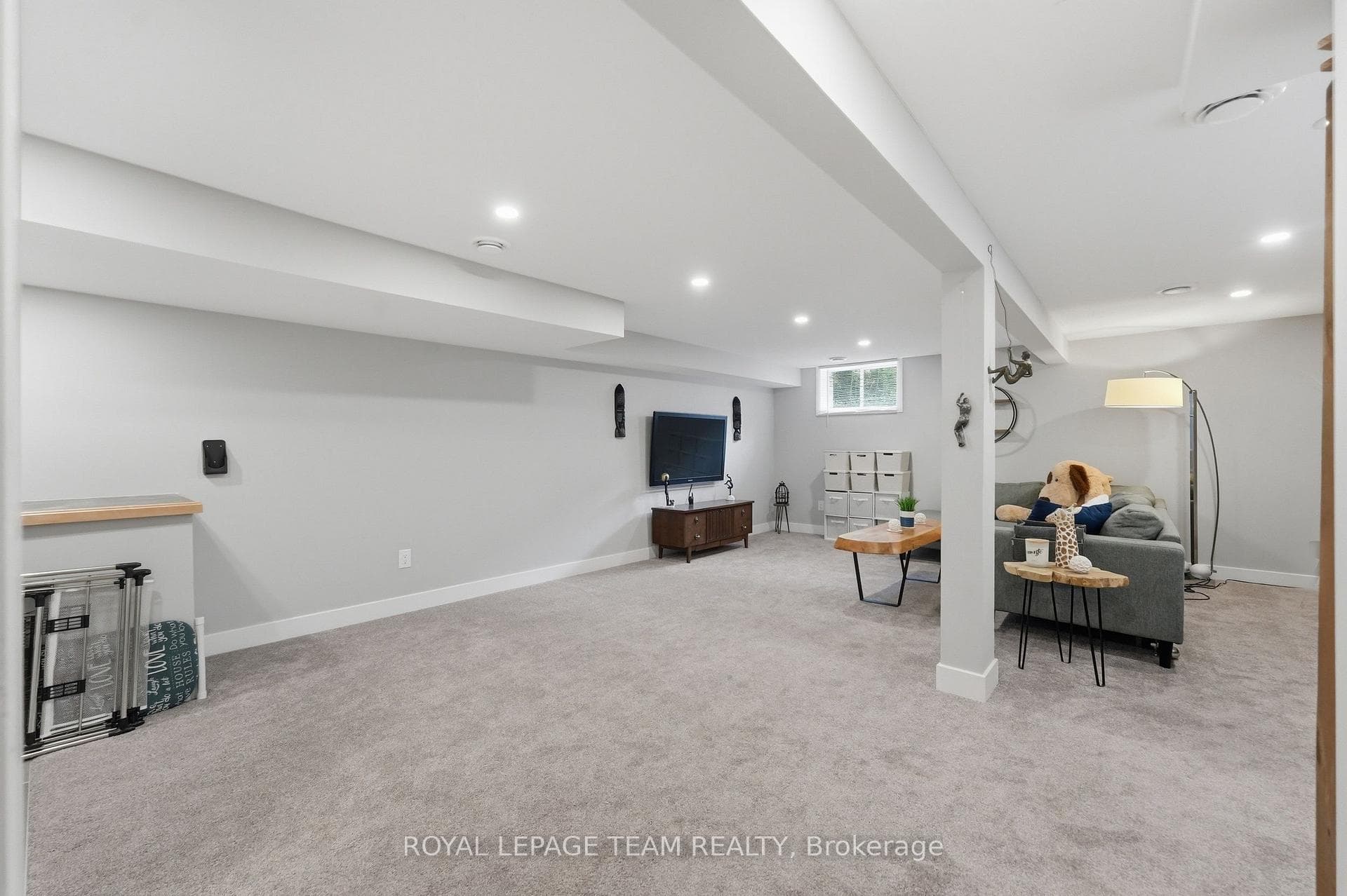 289 Montfort Street photo 33