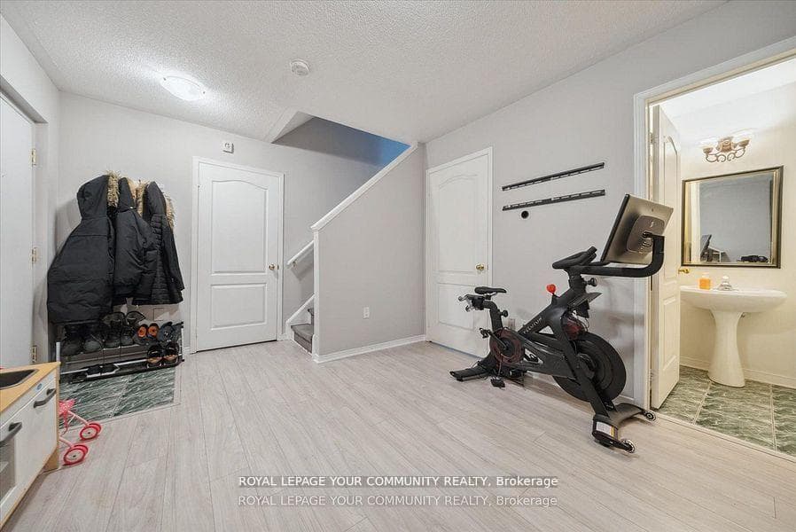 735 New Westminster Drive Unit 36 photo 37