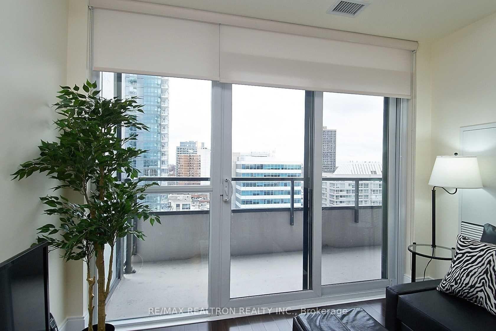 70 Roehampton Avenue Unit 1319 photo 12