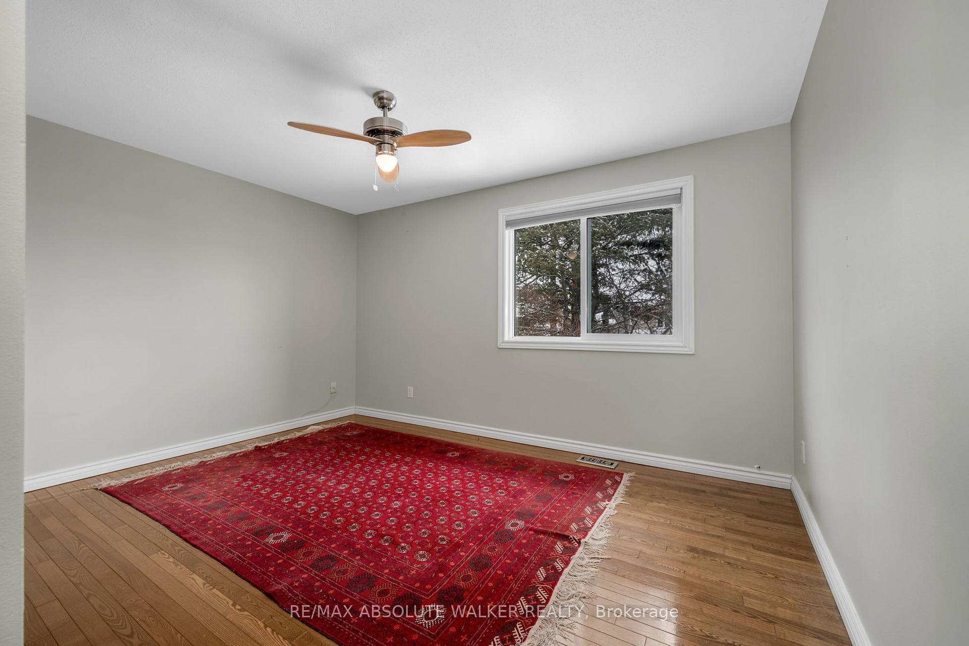 1849 Montereau Avenue photo 32