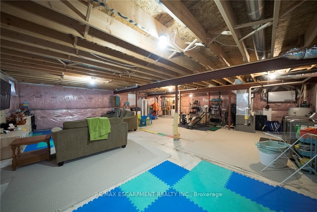 73 Eleanor Avenue photo 33