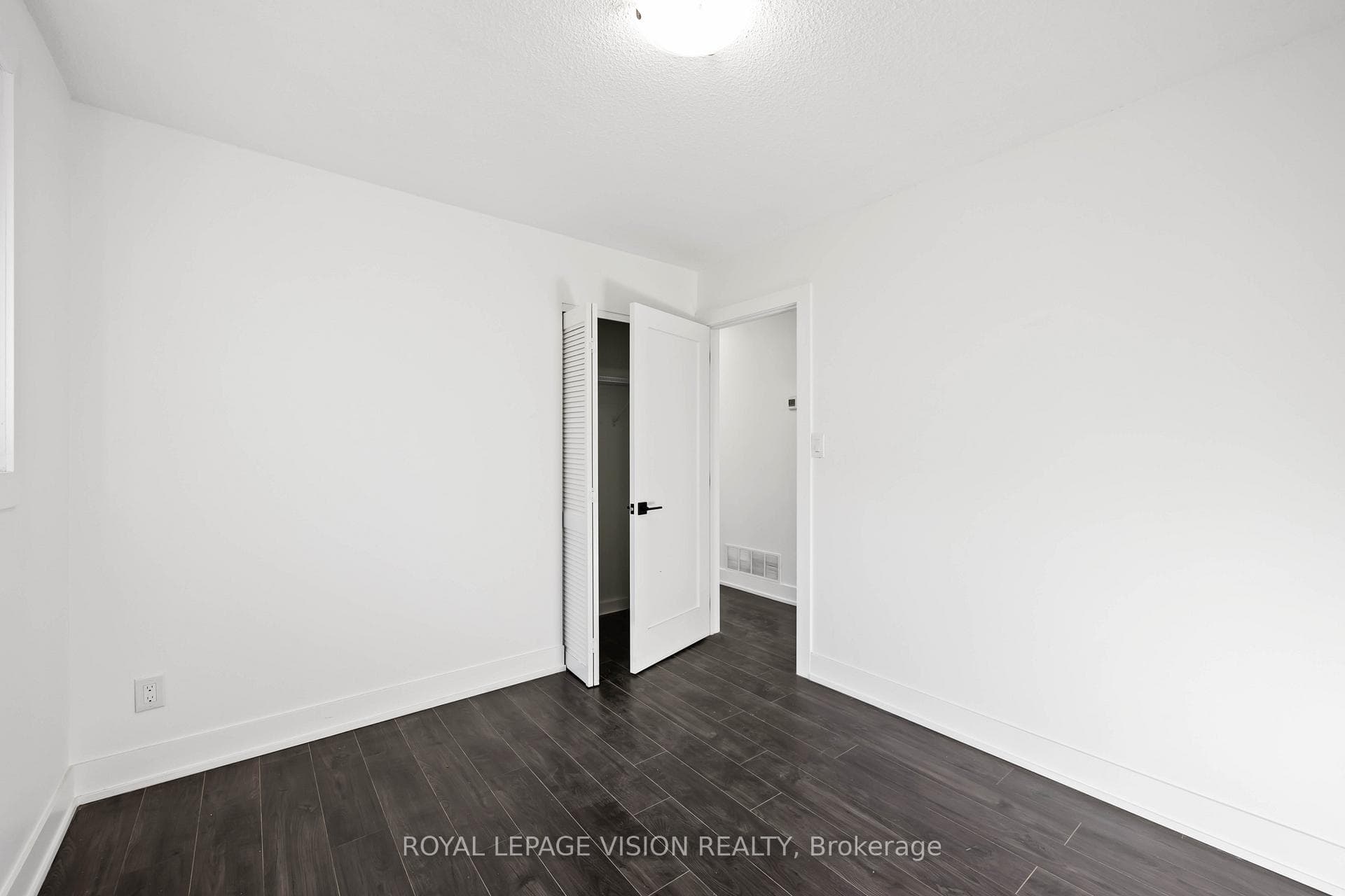 37 Winstanly Crescent photo 19