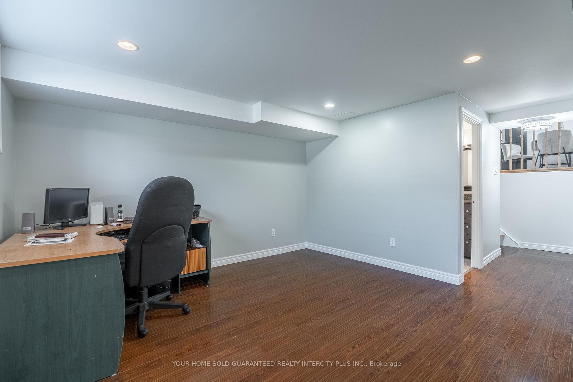 130 Burrwood Drive photo 17