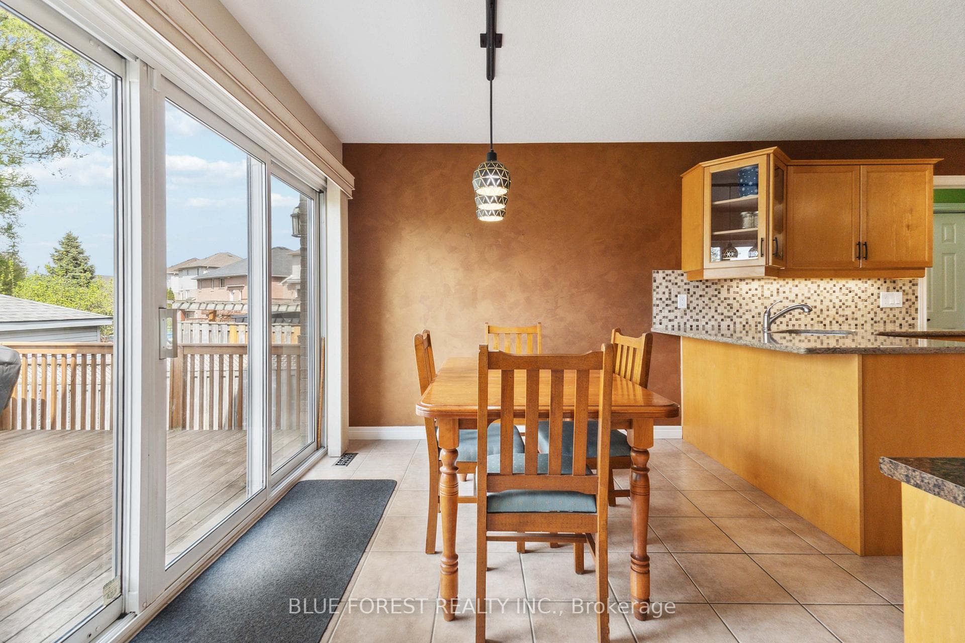 1 Riverbank Drive photo 7