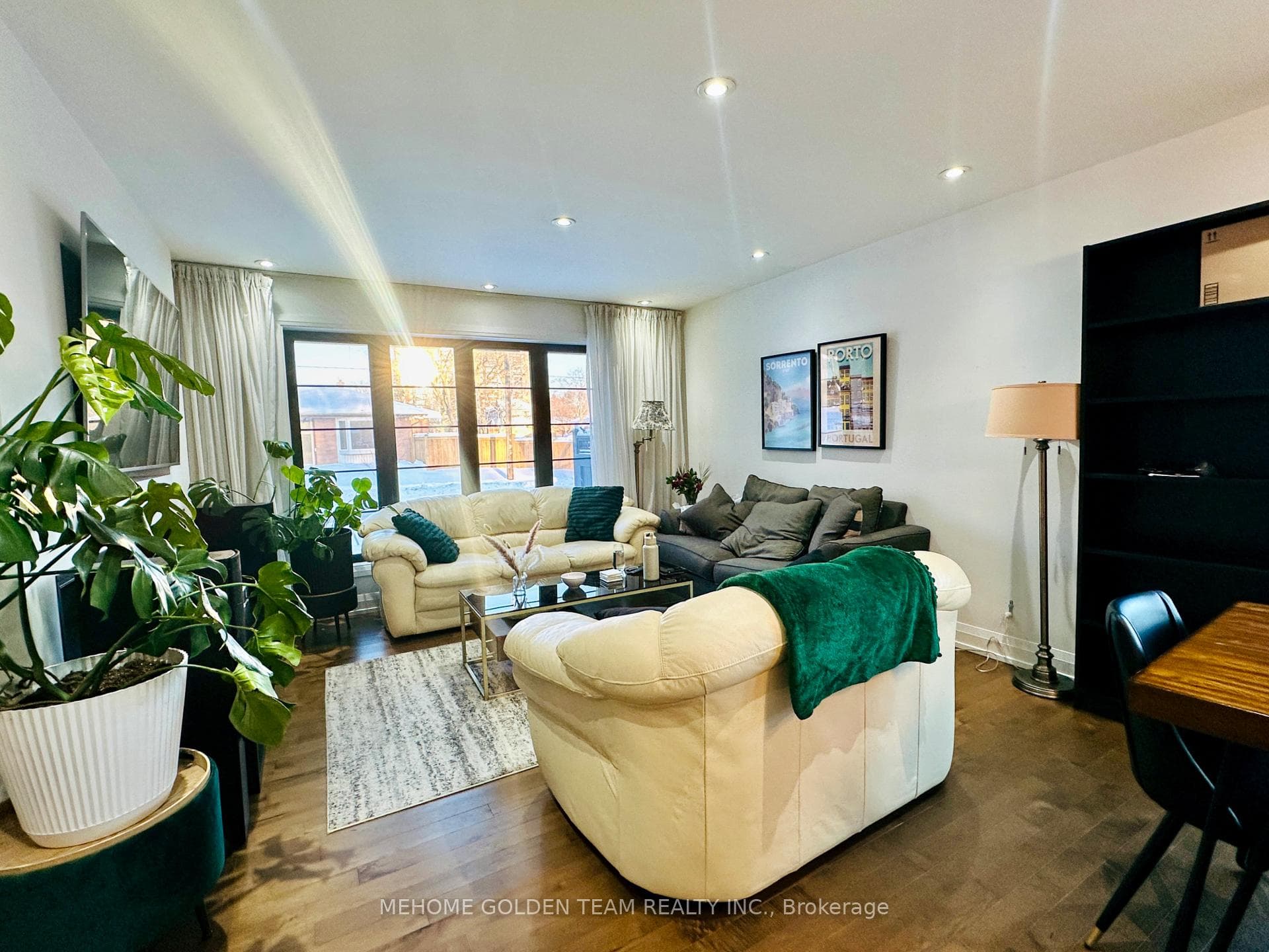 2 Abbotsfield Gate photo 12