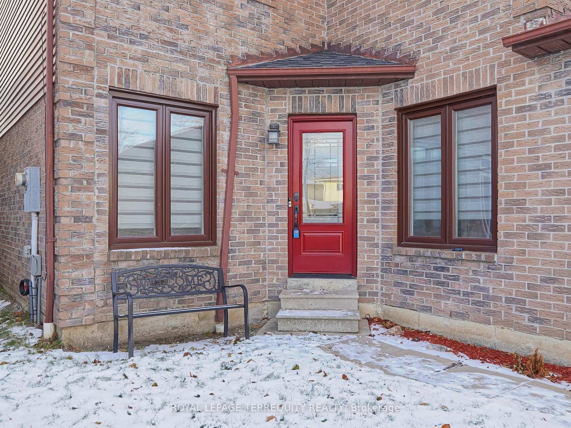 52 Dobson Drive photo 3