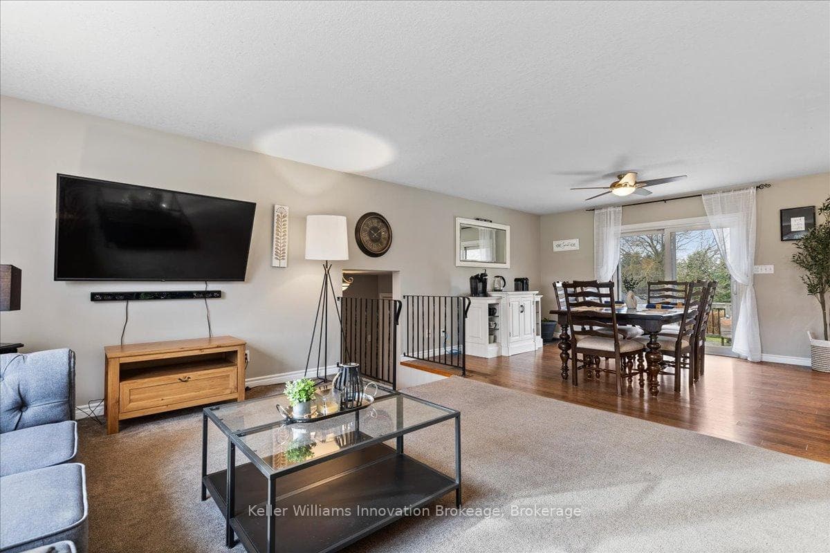 4566 Meadowview Drive photo 9