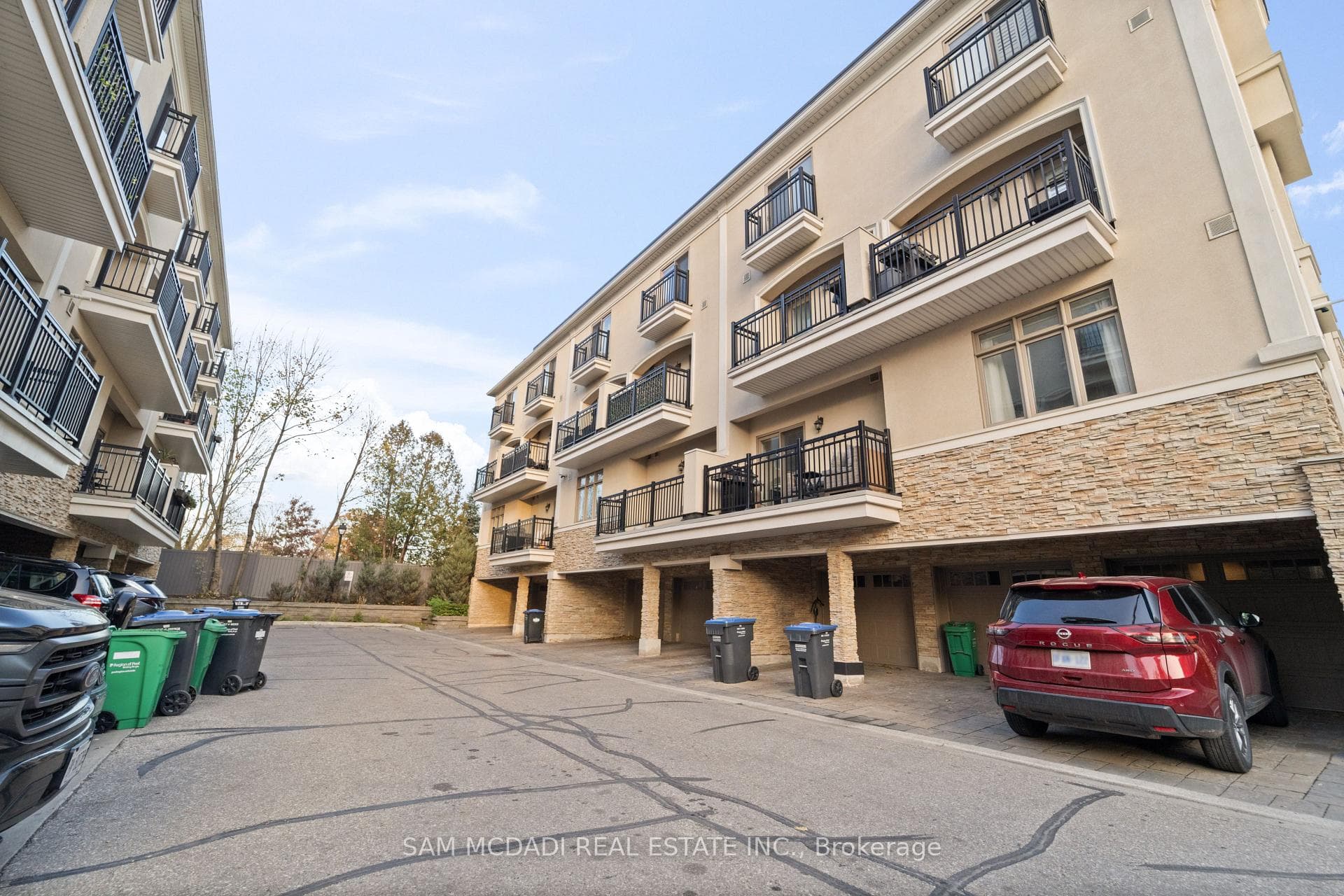 3083 Cawthra Road Unit 23 photo 3