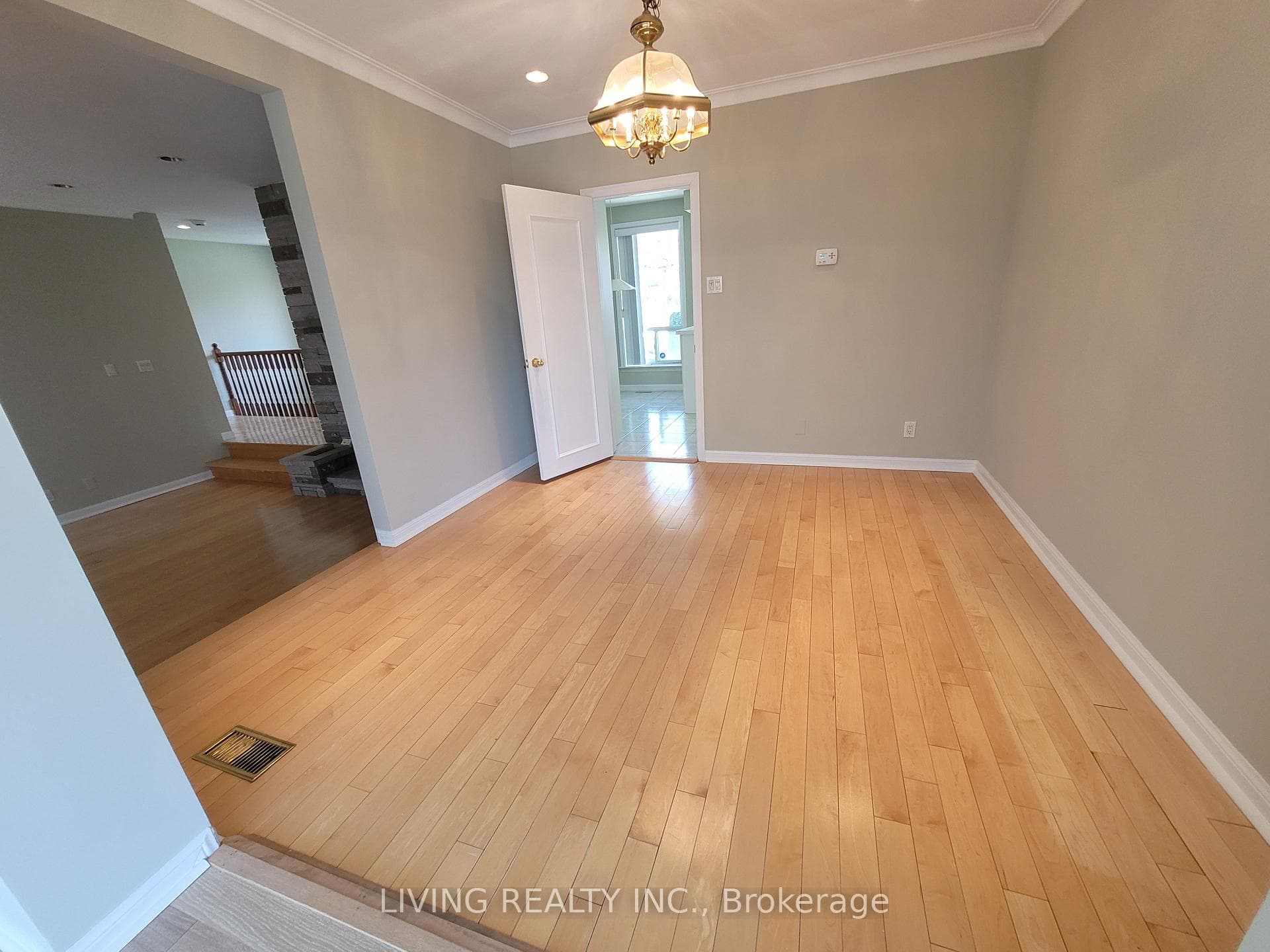 16 Valentine Drive photo 5