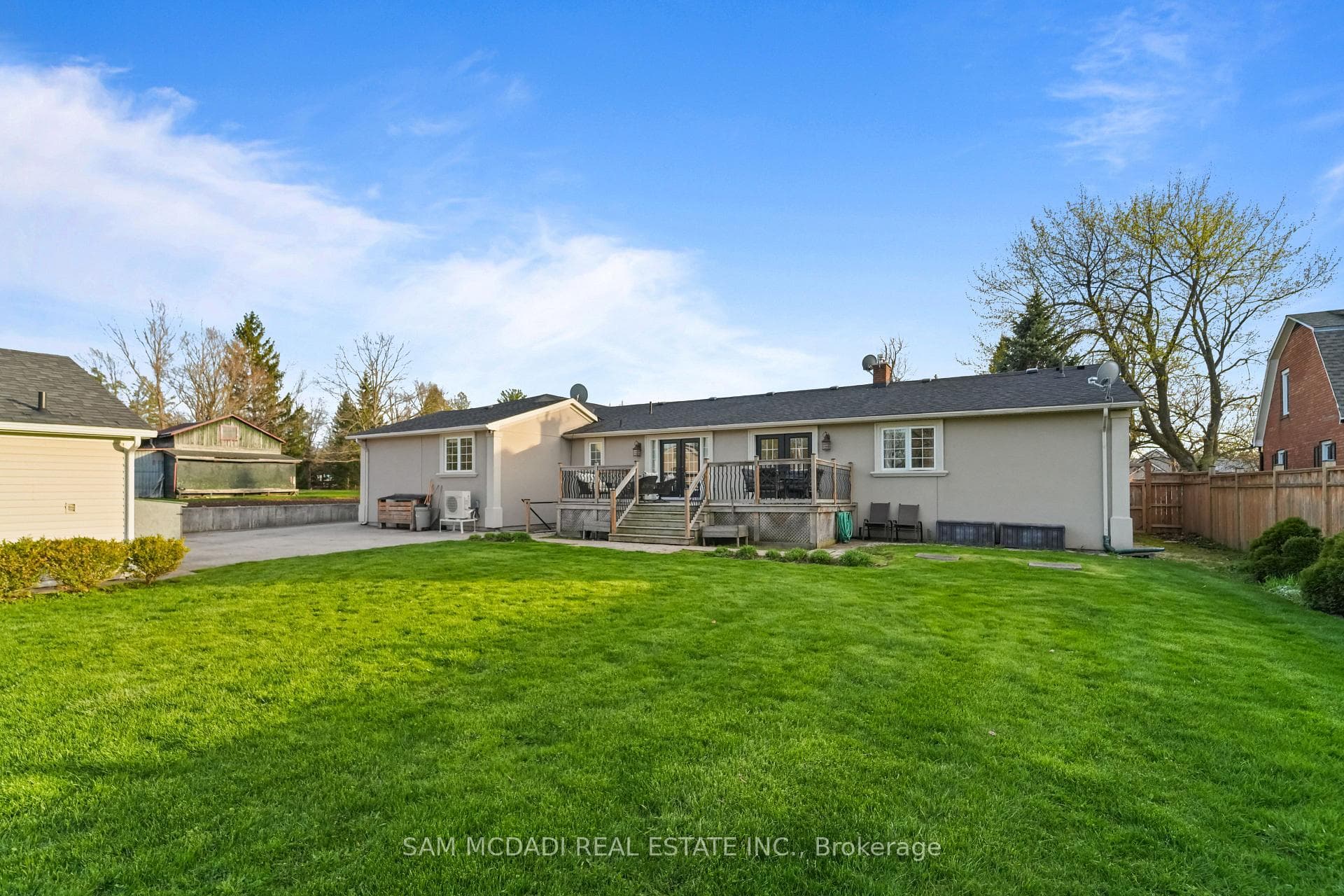 11269 Guelph Line photo 39