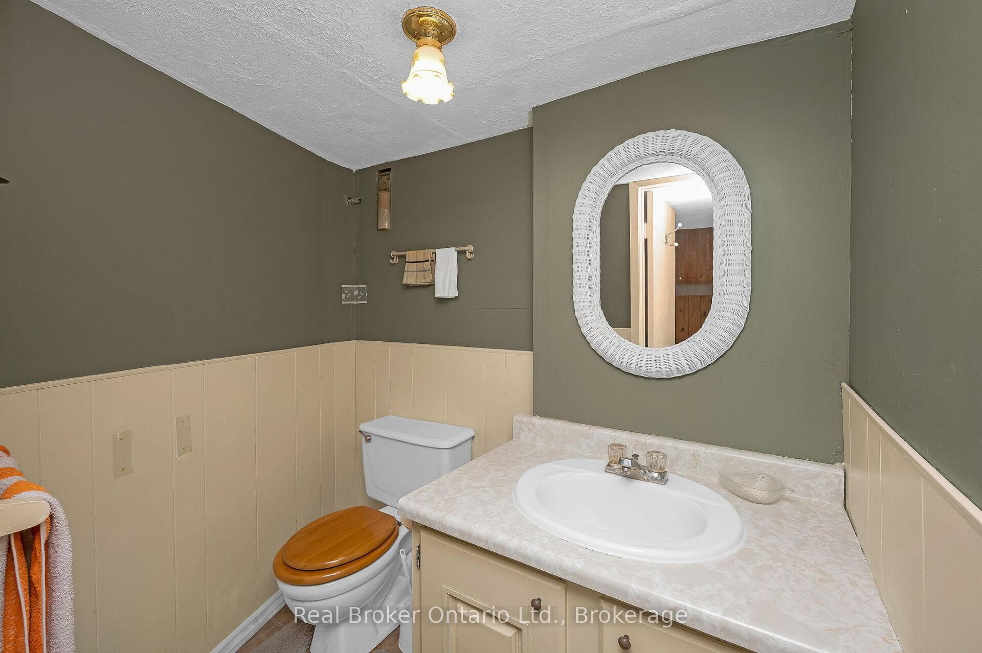11 Crystal Court photo 25