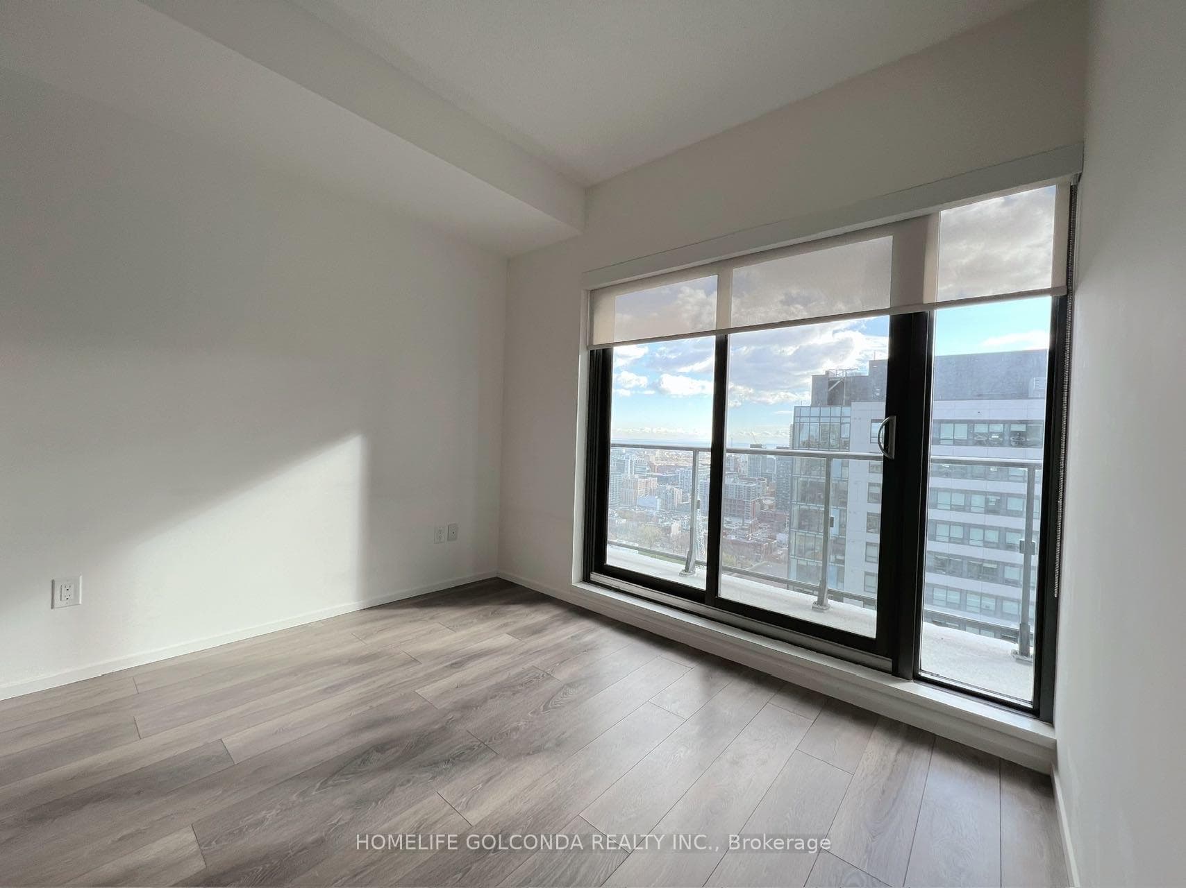 159 Dundas Street Unit 2904 photo 9