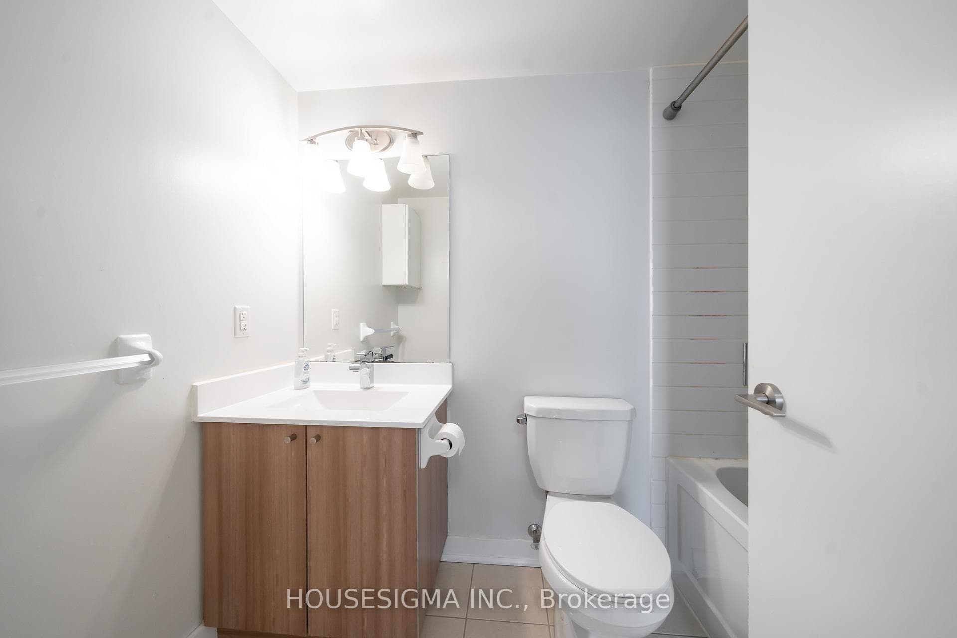 5740 Yonge Street Unit 1501 photo 14