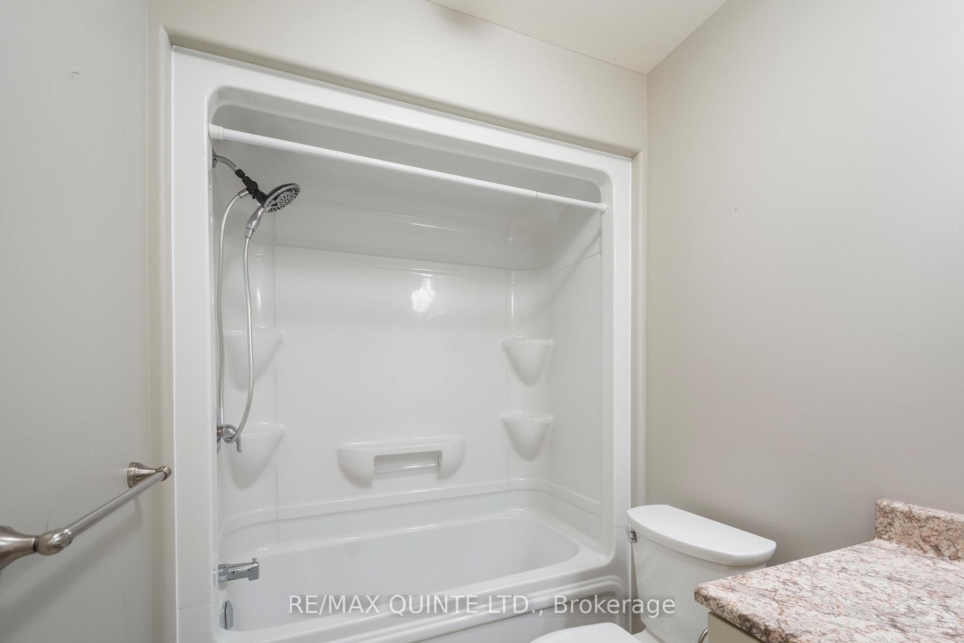 29 Glenview Crescent photo 22