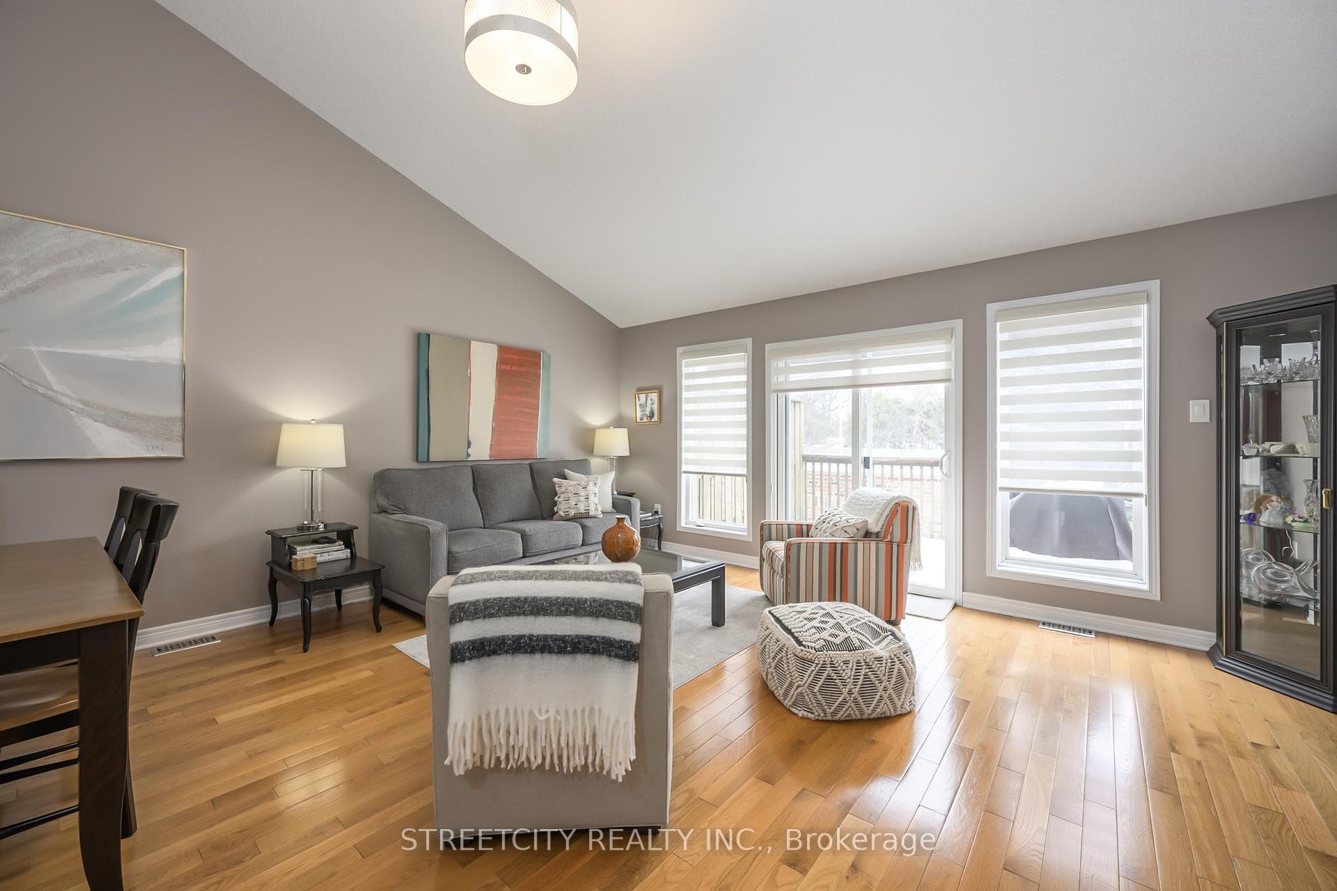 464 Commissioners Road Unit 16 photo 18