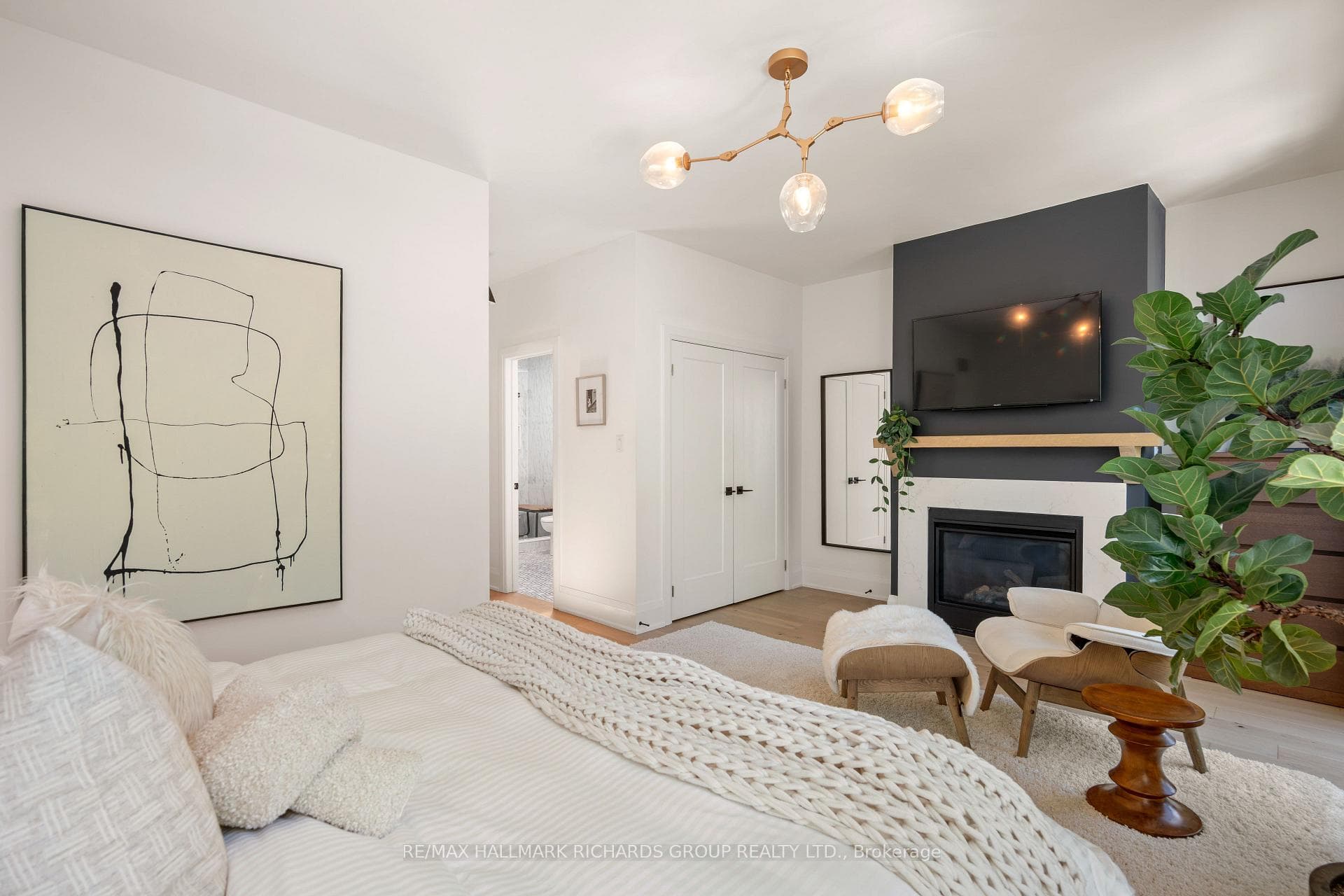 78 Victoria Park Avenue photo 20