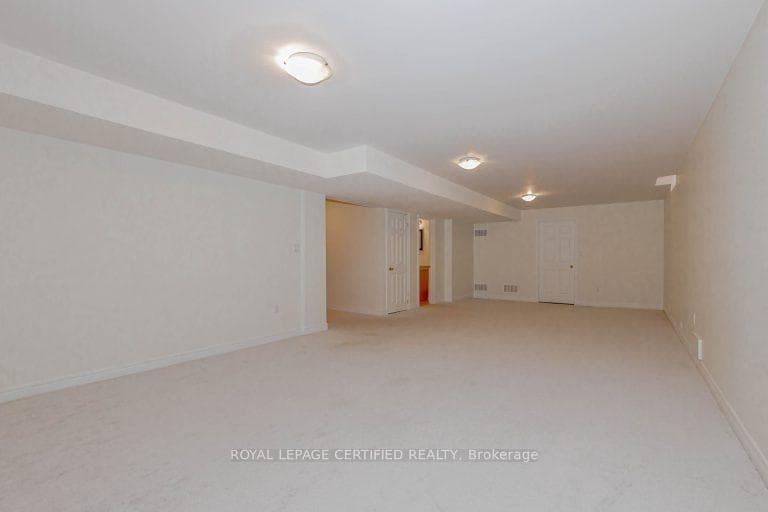 711 POPLAR Road photo 39