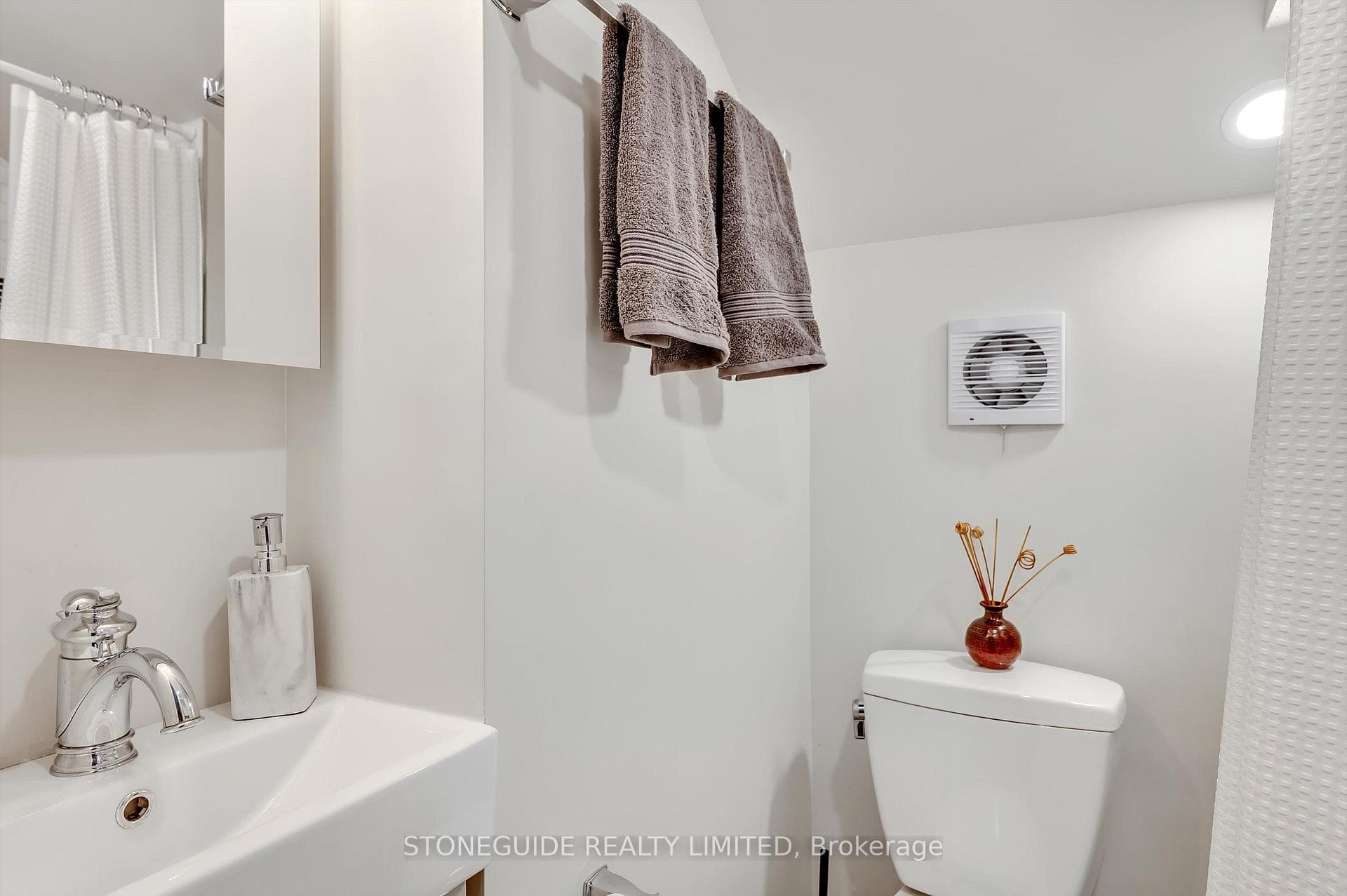 165 Edinburgh Street photo 26