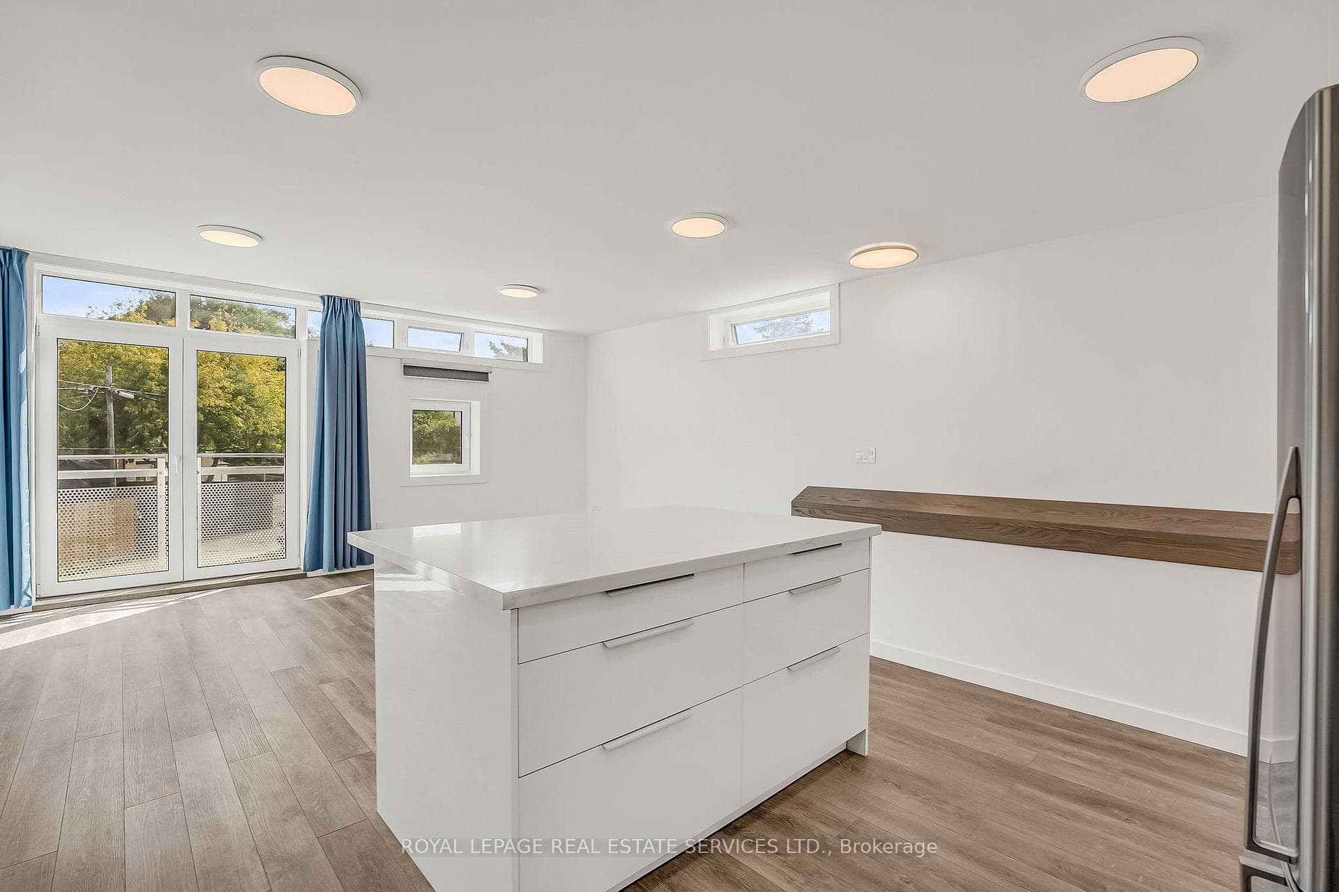 439 Winona Drive Unit C photo 23