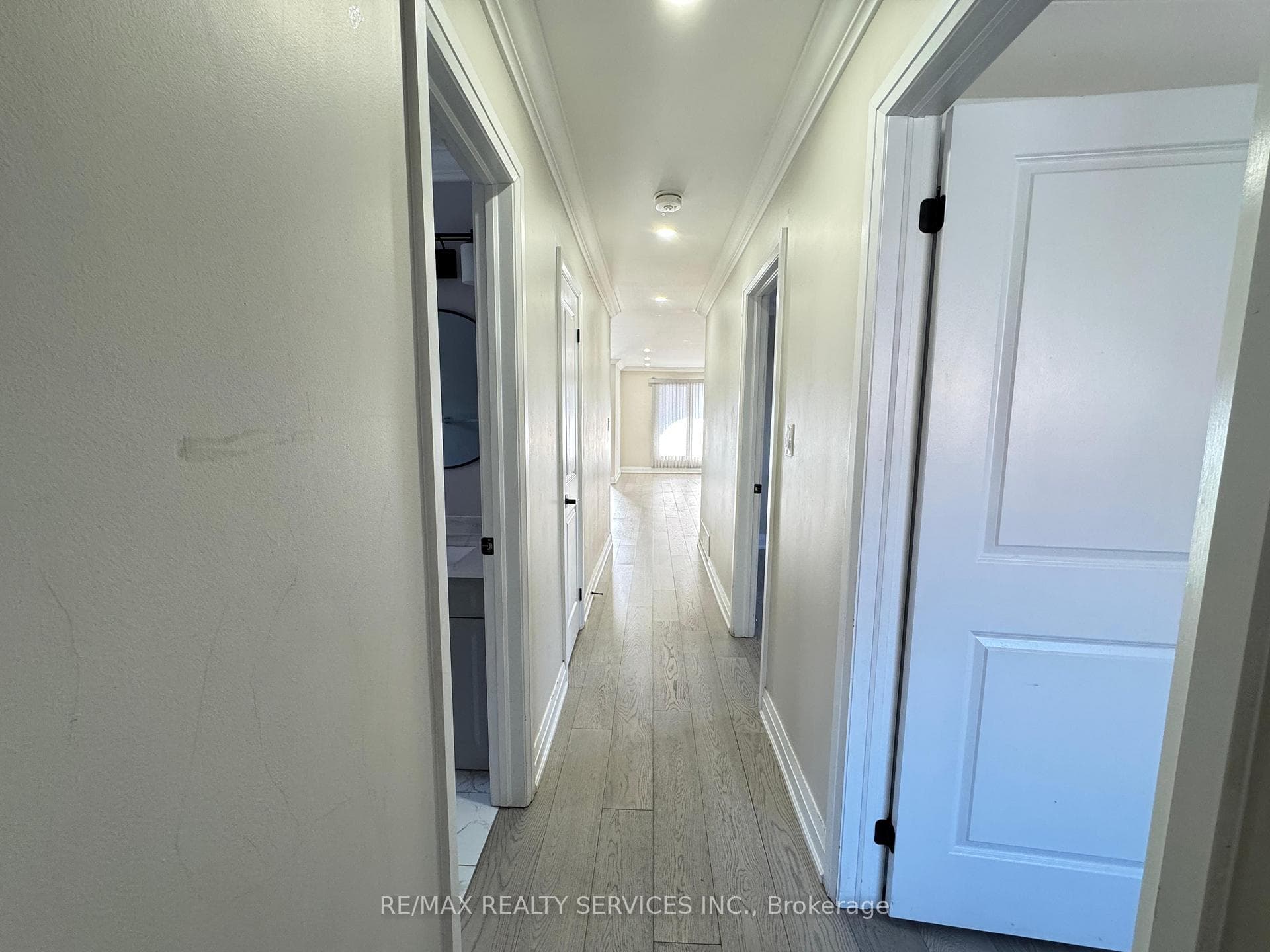52 Centre Street Unit (Main Floor) photo 7