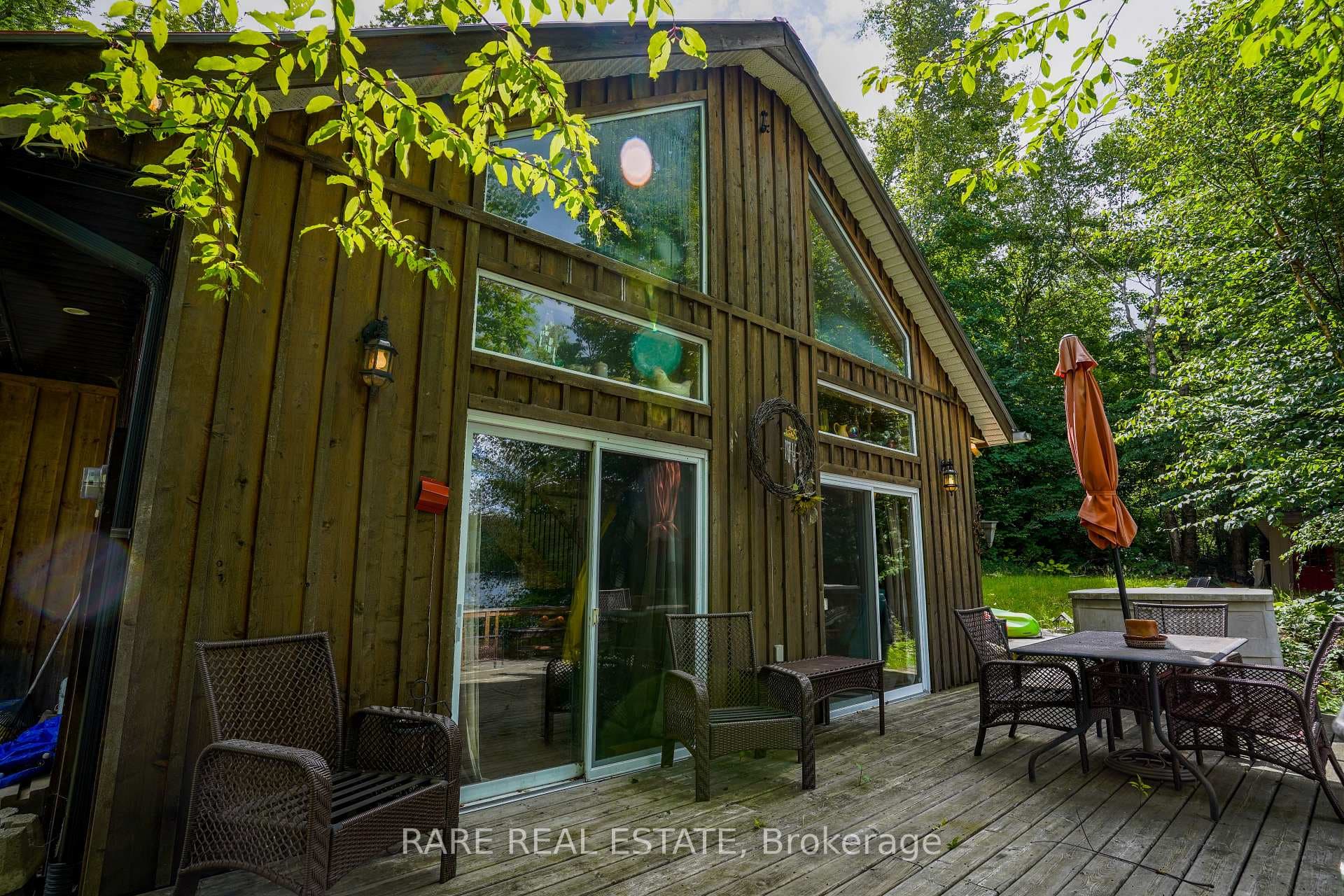 139D Petit Lane photo 37