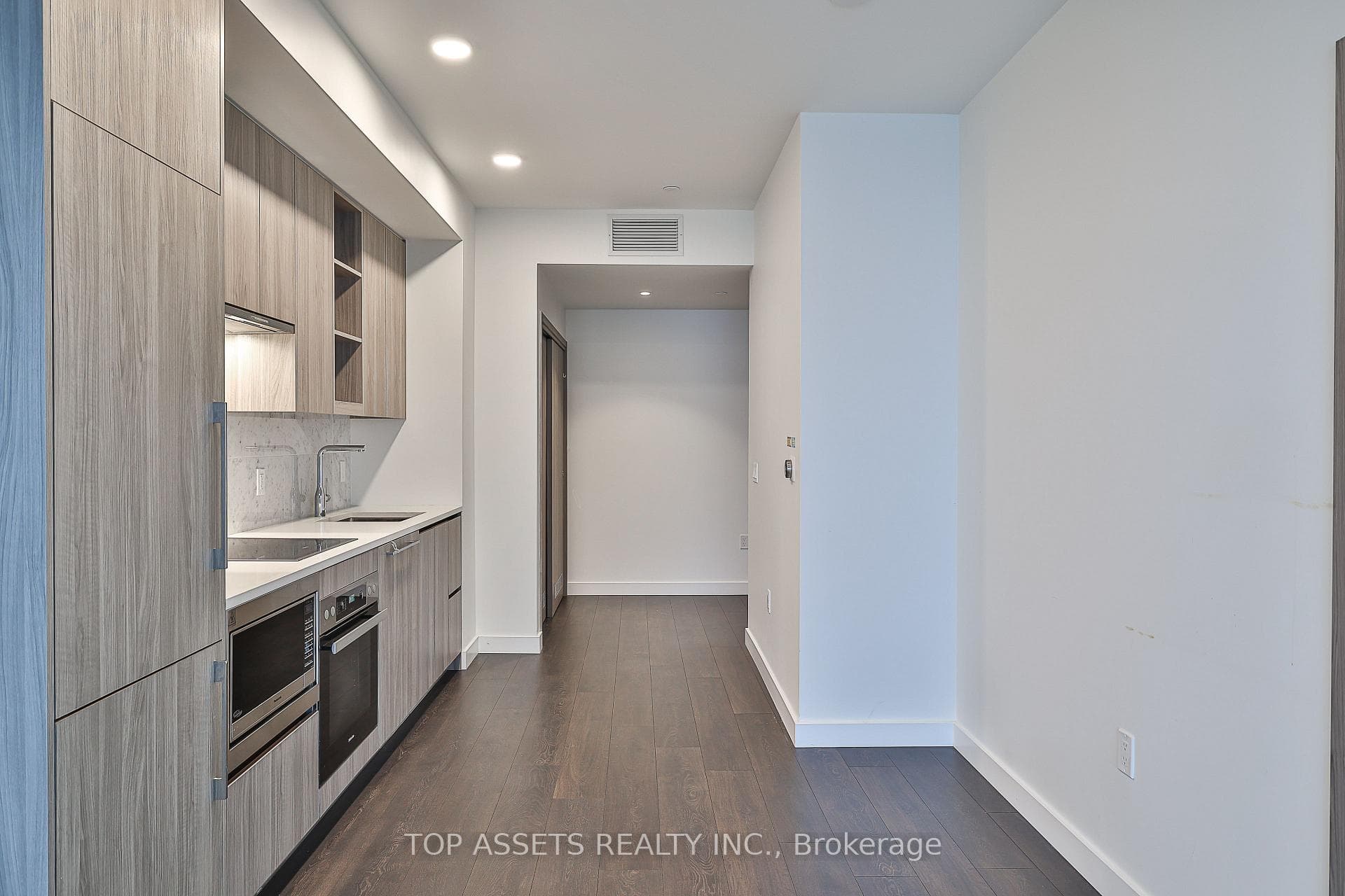 85 Mcmahon Drive Unit 2515 photo 10